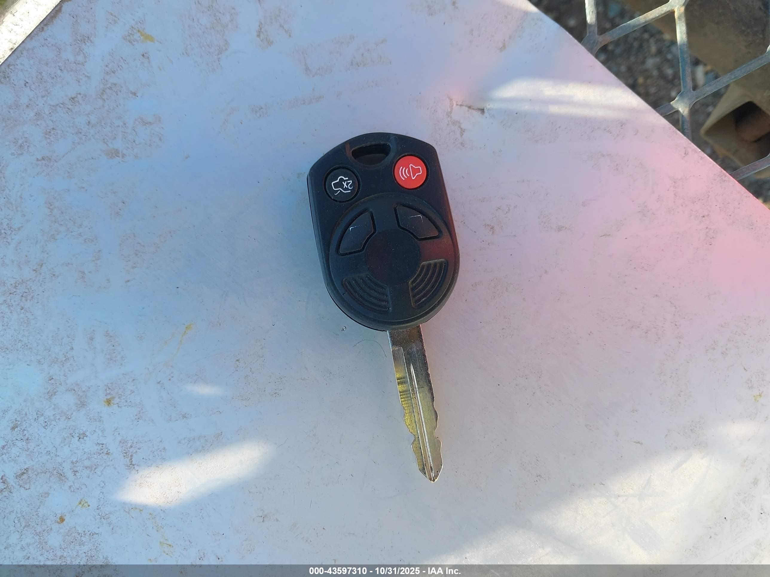 FORD ESCAPE image 11
