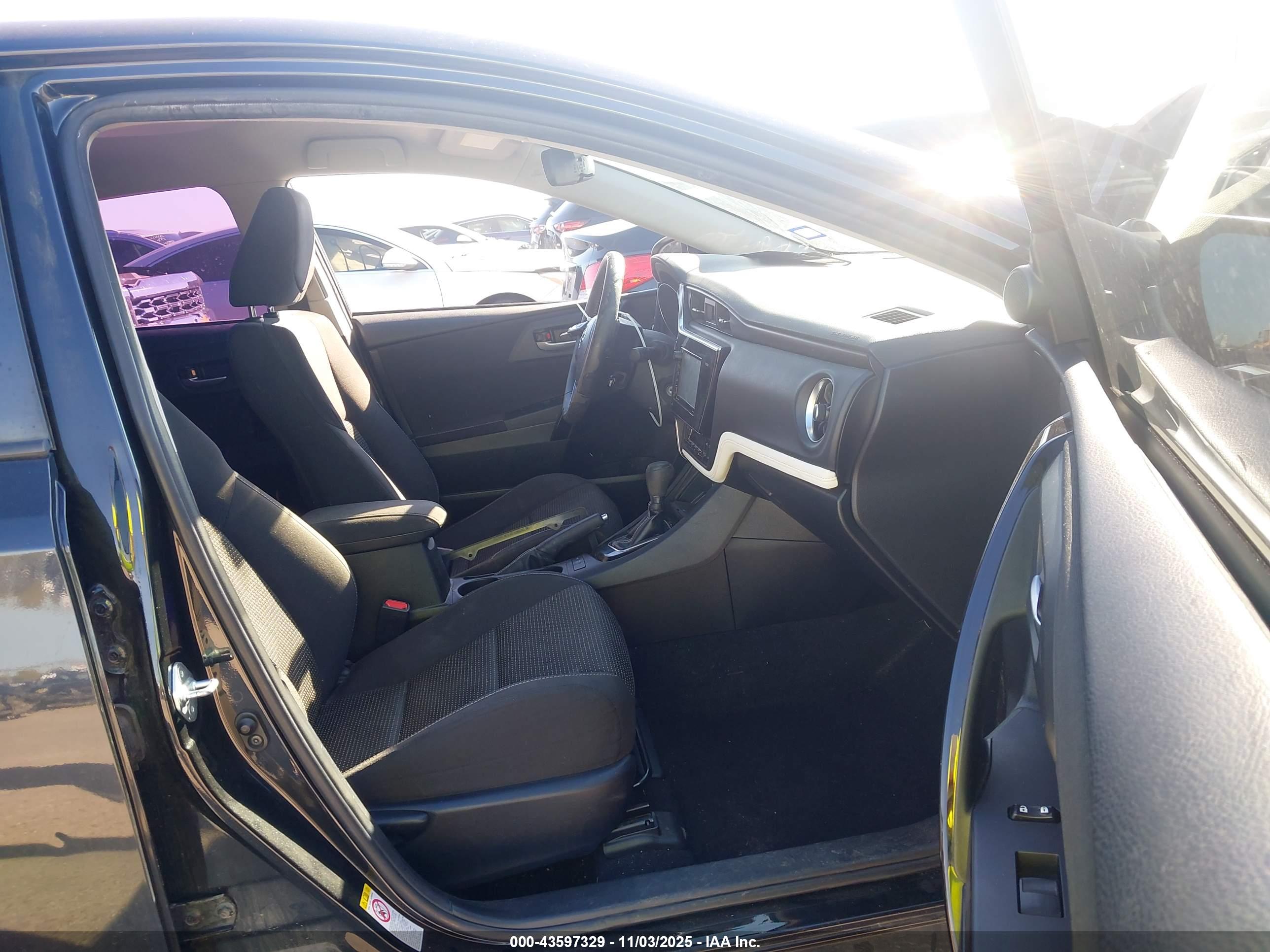 TOYOTA COROLLA image 5