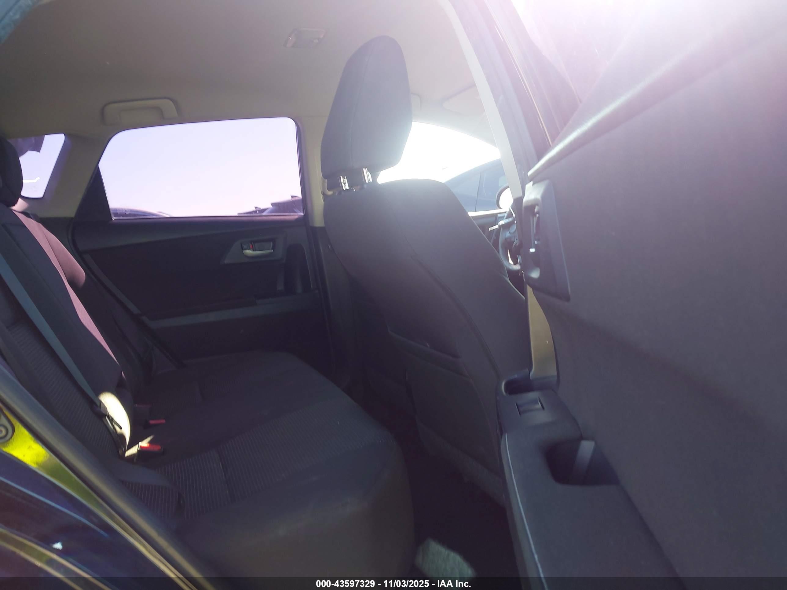 TOYOTA COROLLA image 8