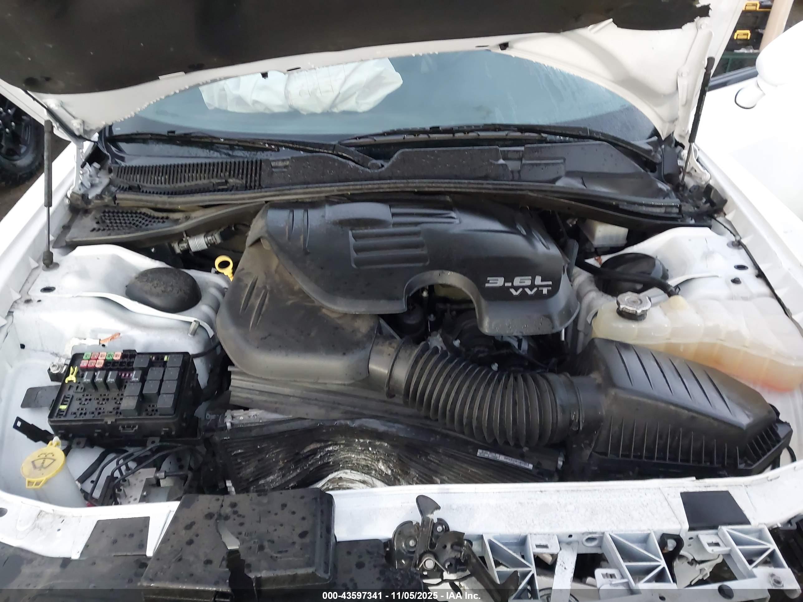 DODGE CHALLENGER image 10