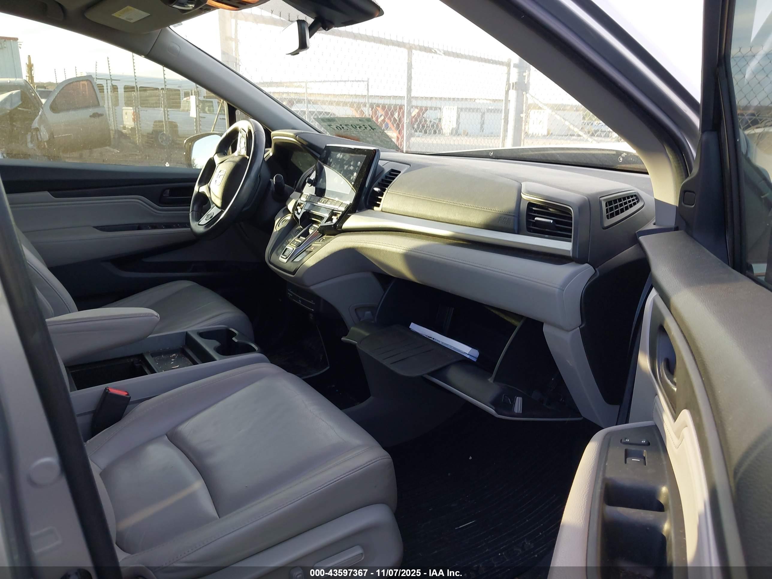 HONDA ODYSSEY image 5