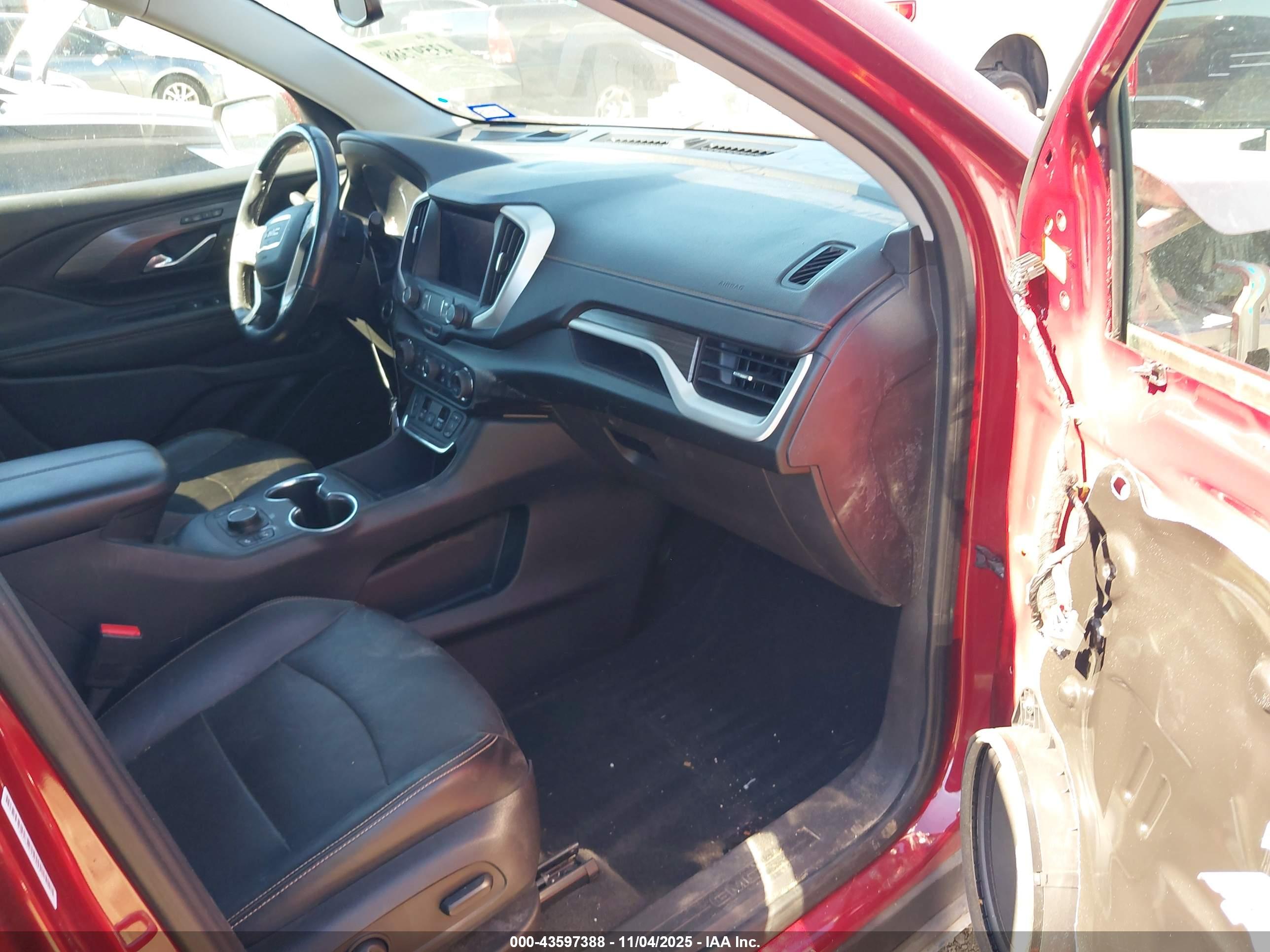 GMC TERRAIN image 5