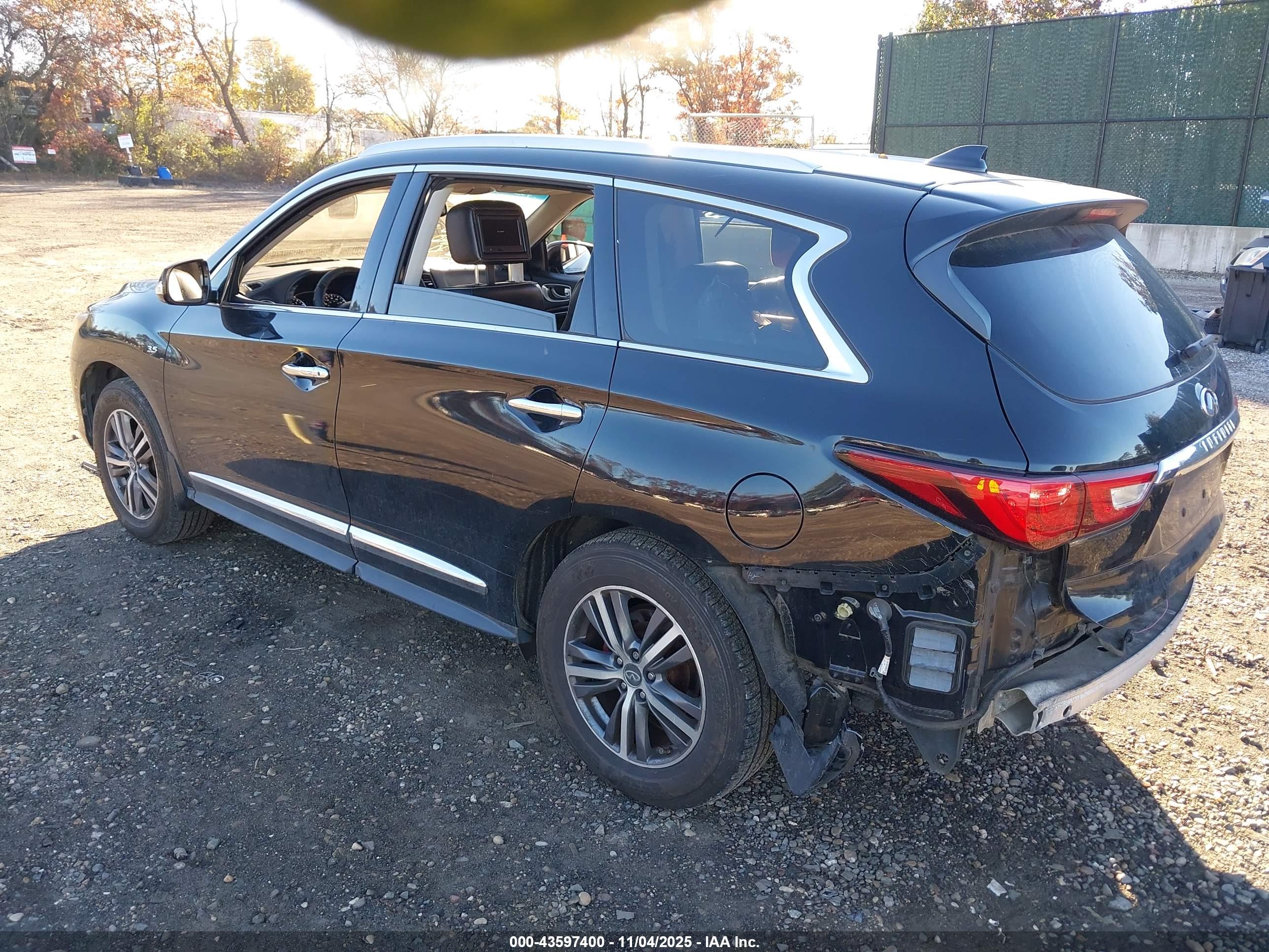 INFINITI QX60 image 3