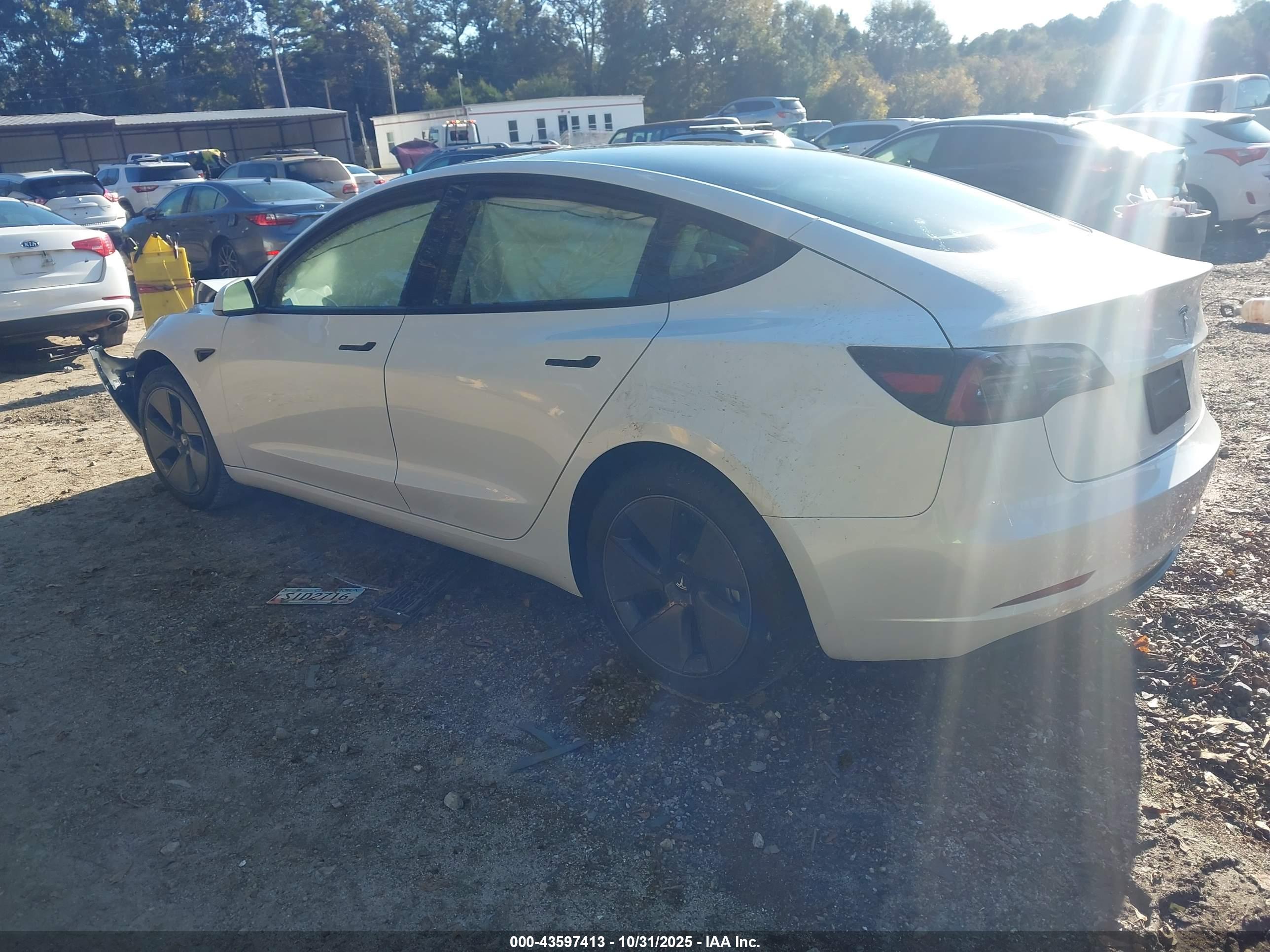 TESLA MODEL image 3