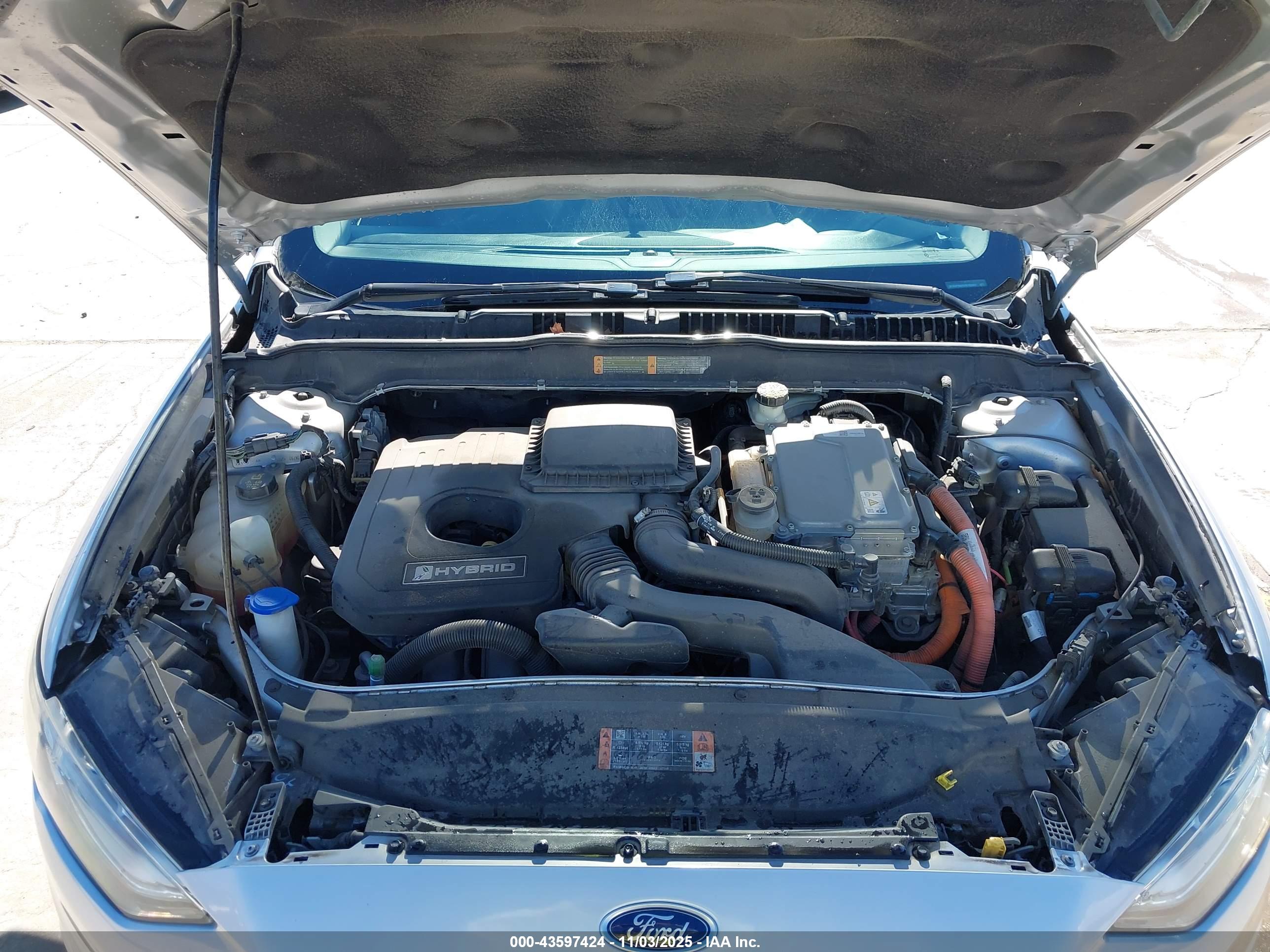 FORD FUSION image 10