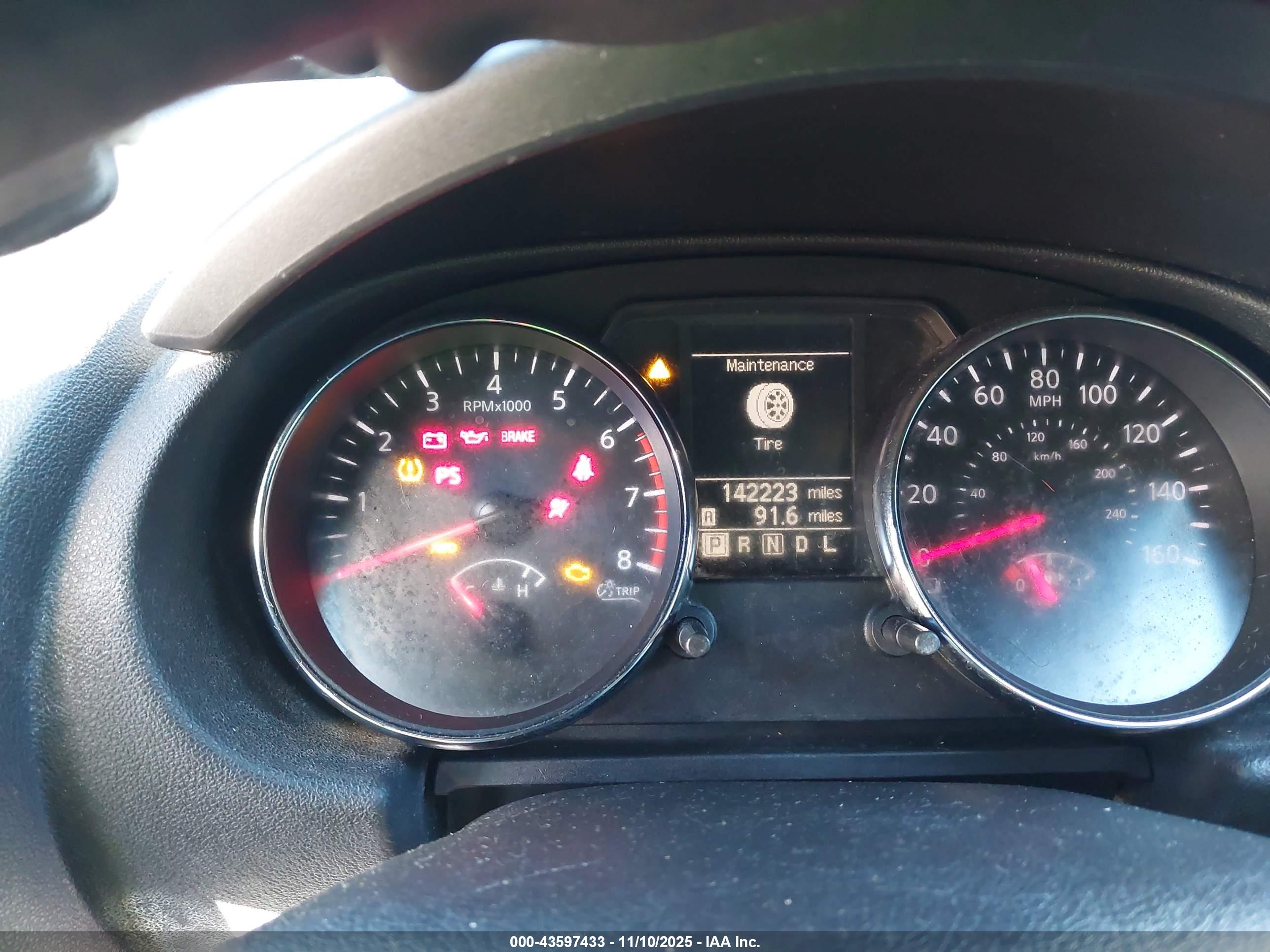 NISSAN ROGUE image 7