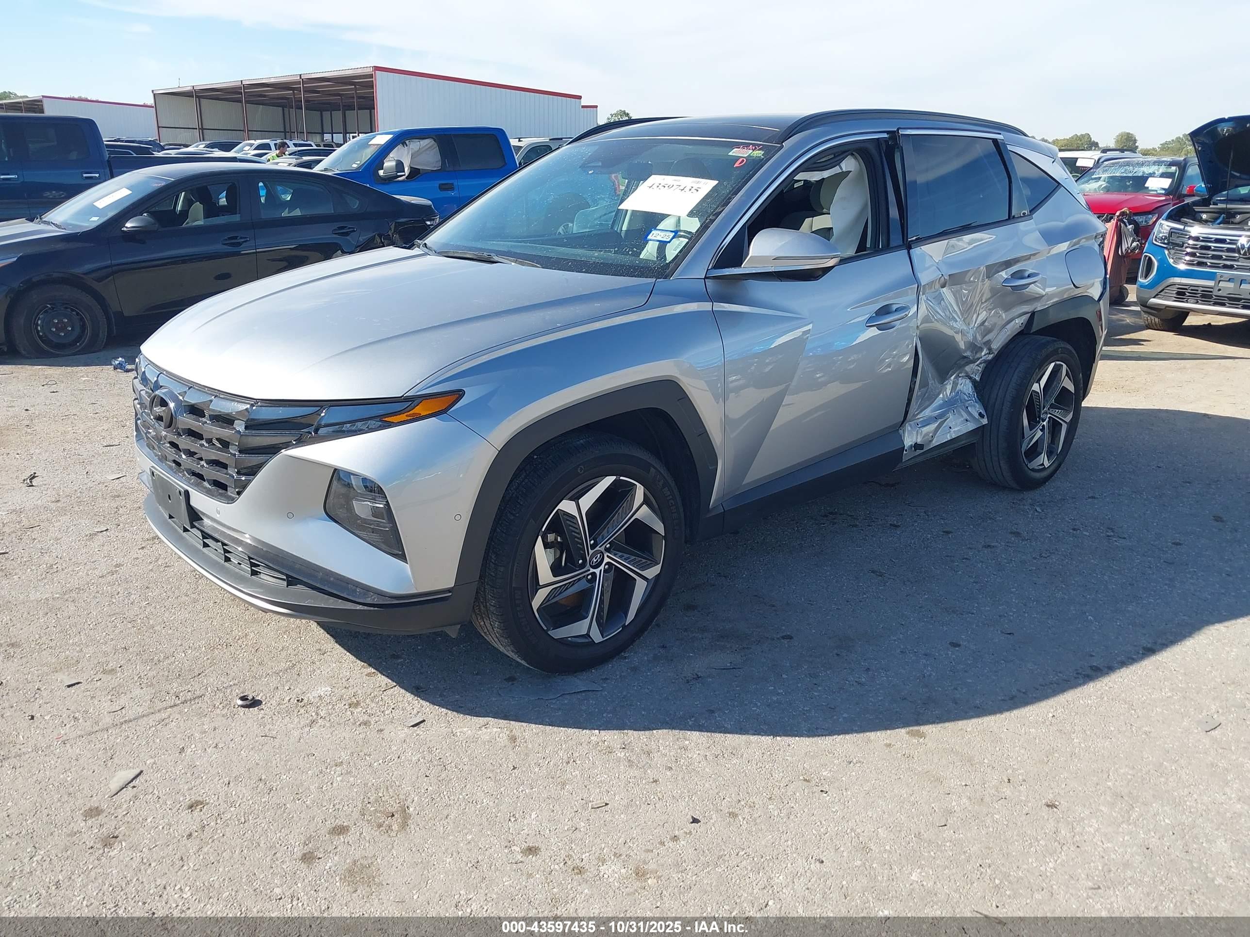 HYUNDAI TUCSON image 2