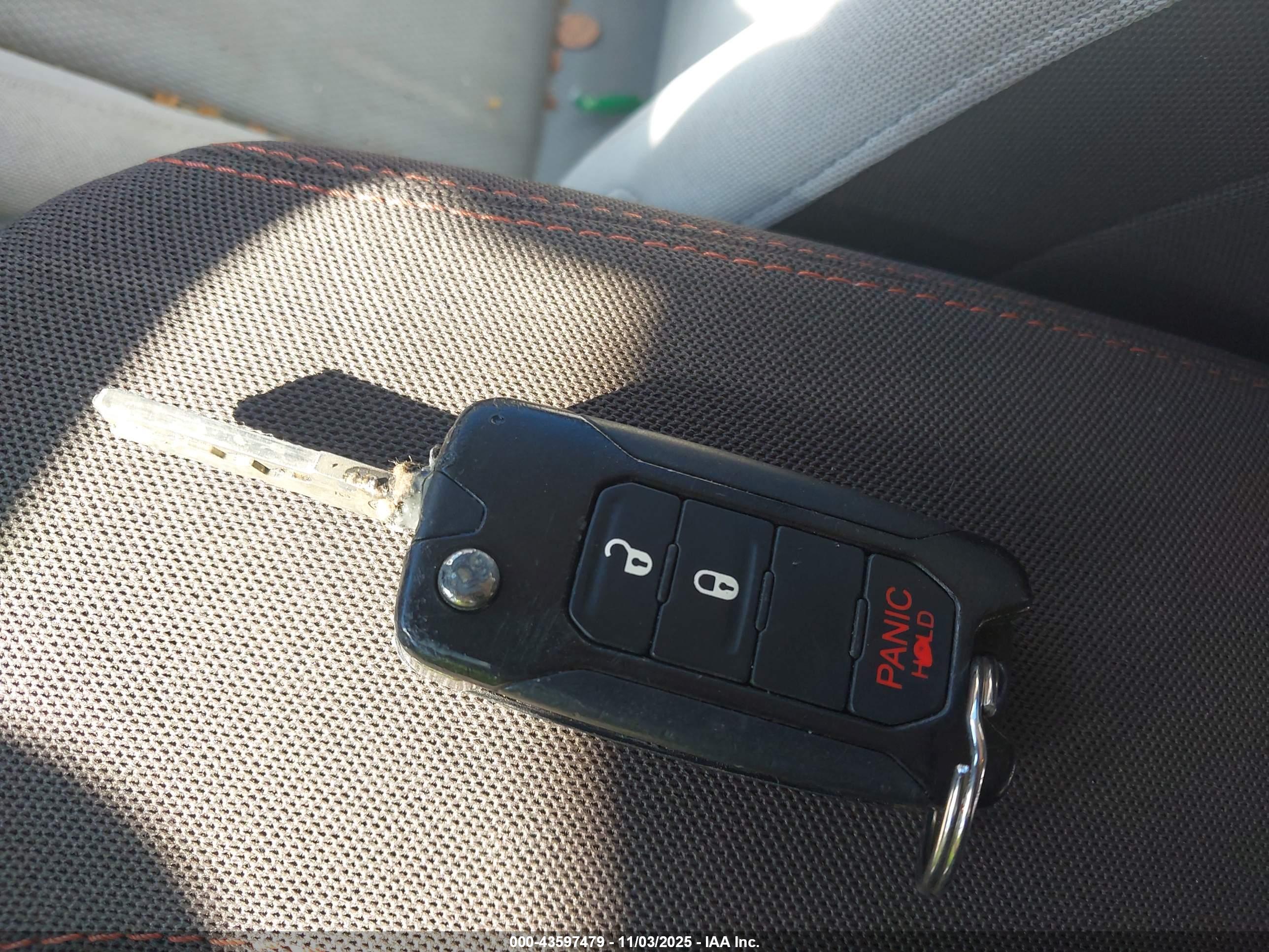 JEEP RENEGADE image 11