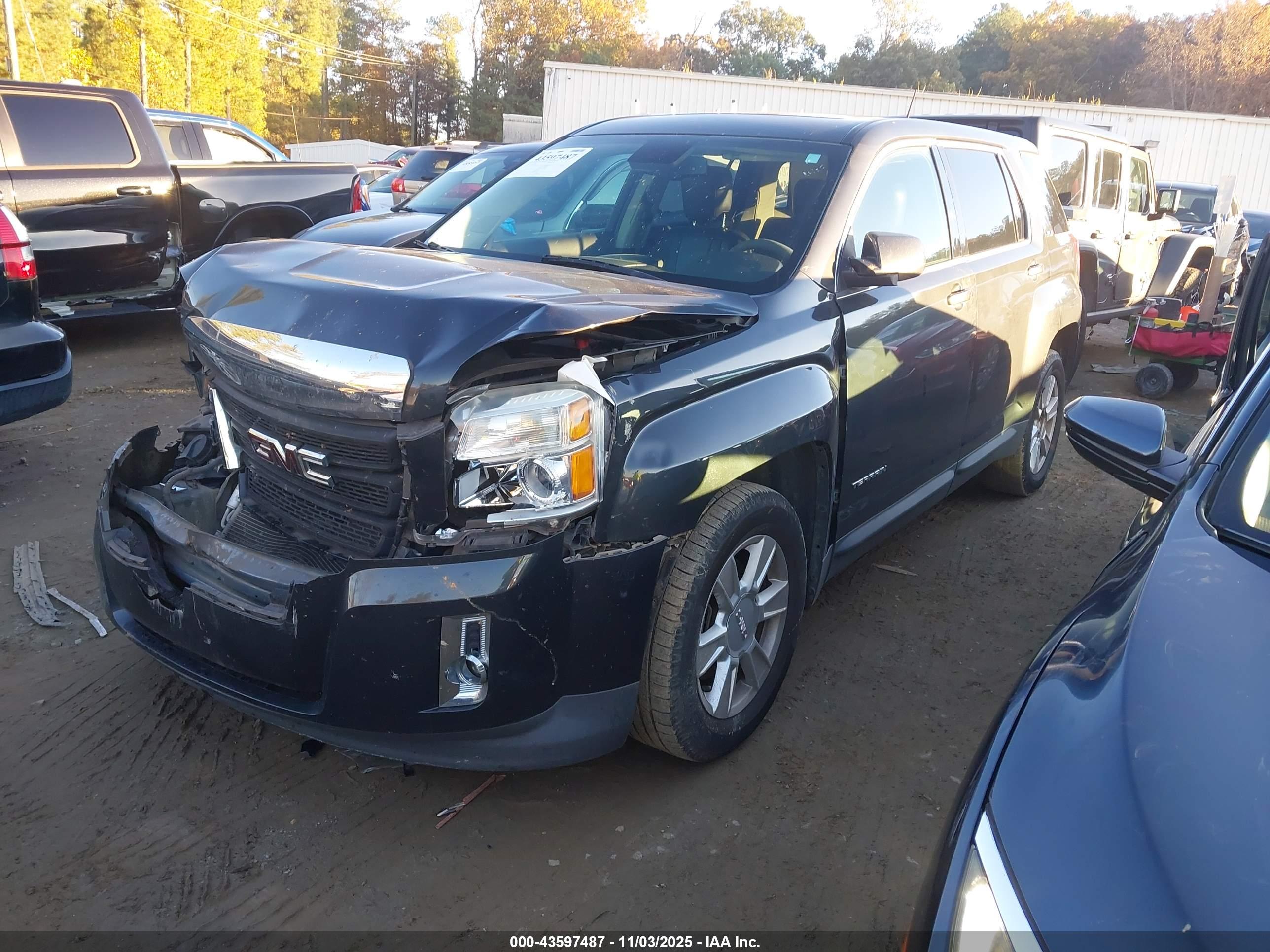GMC TERRAIN image 2
