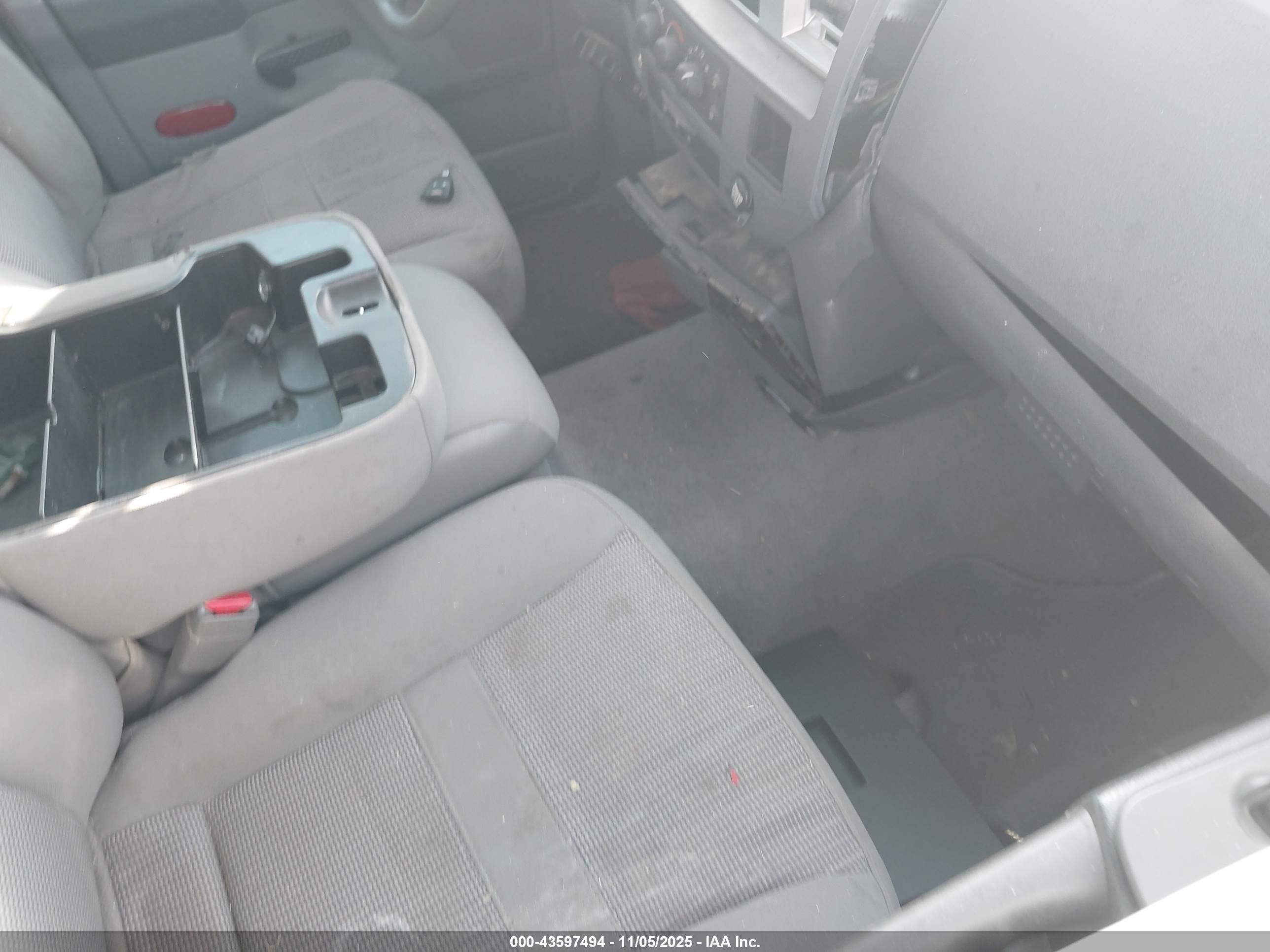 DODGE RAM image 5
