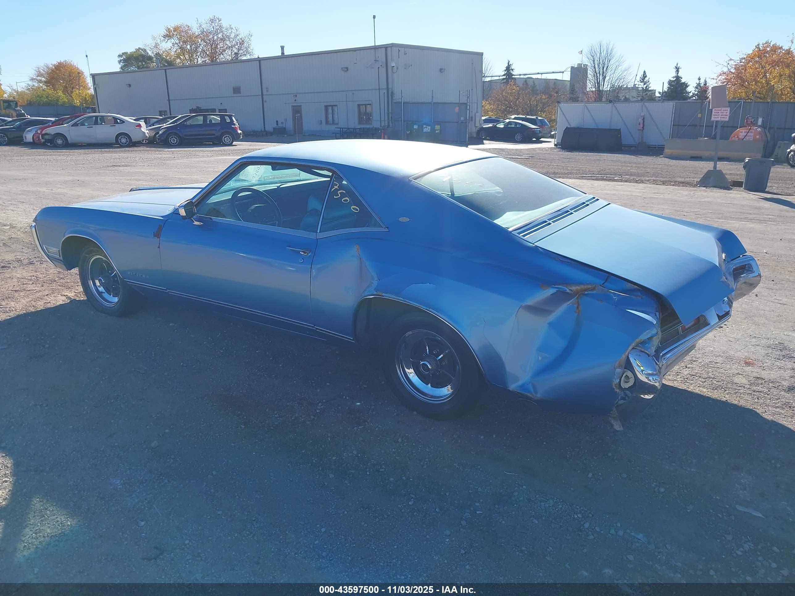 BUICK RIVIERA image 3