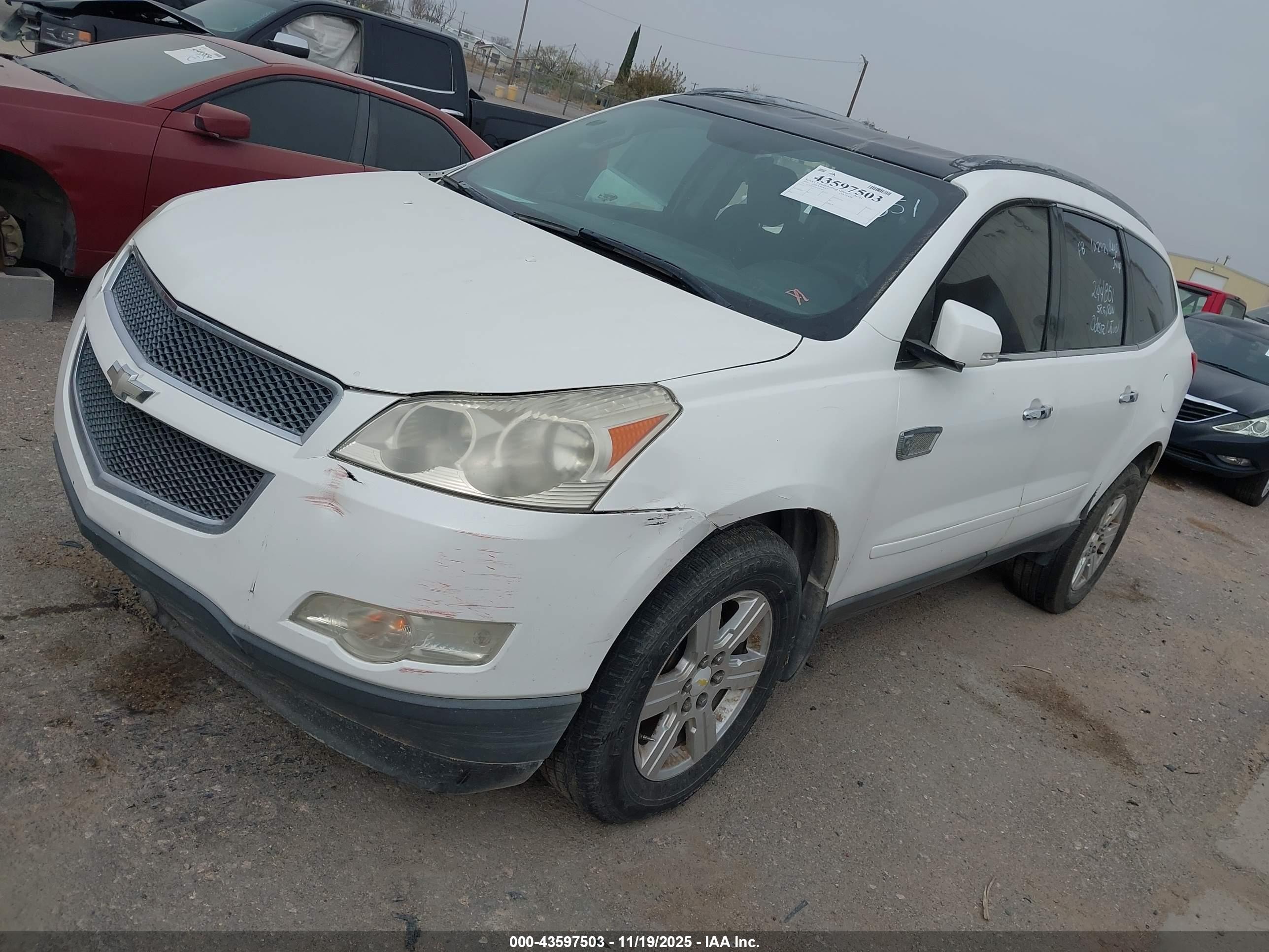 CHEVROLET TRAVERSE image 6