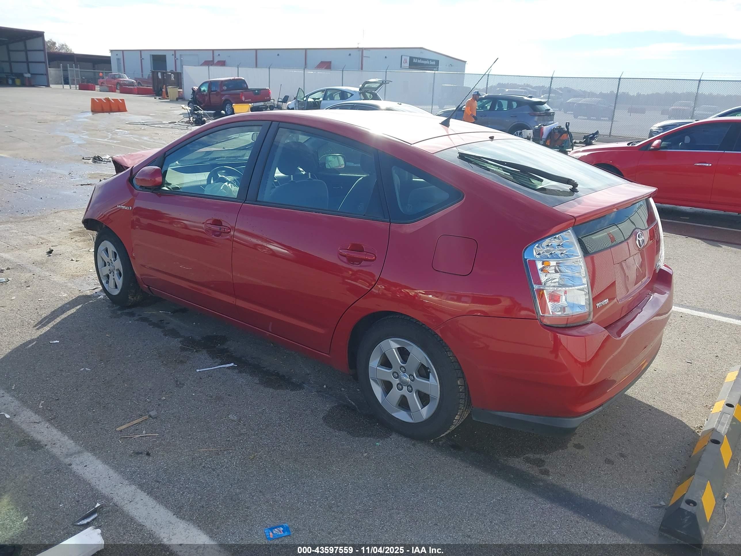 TOYOTA PRIUS image 3