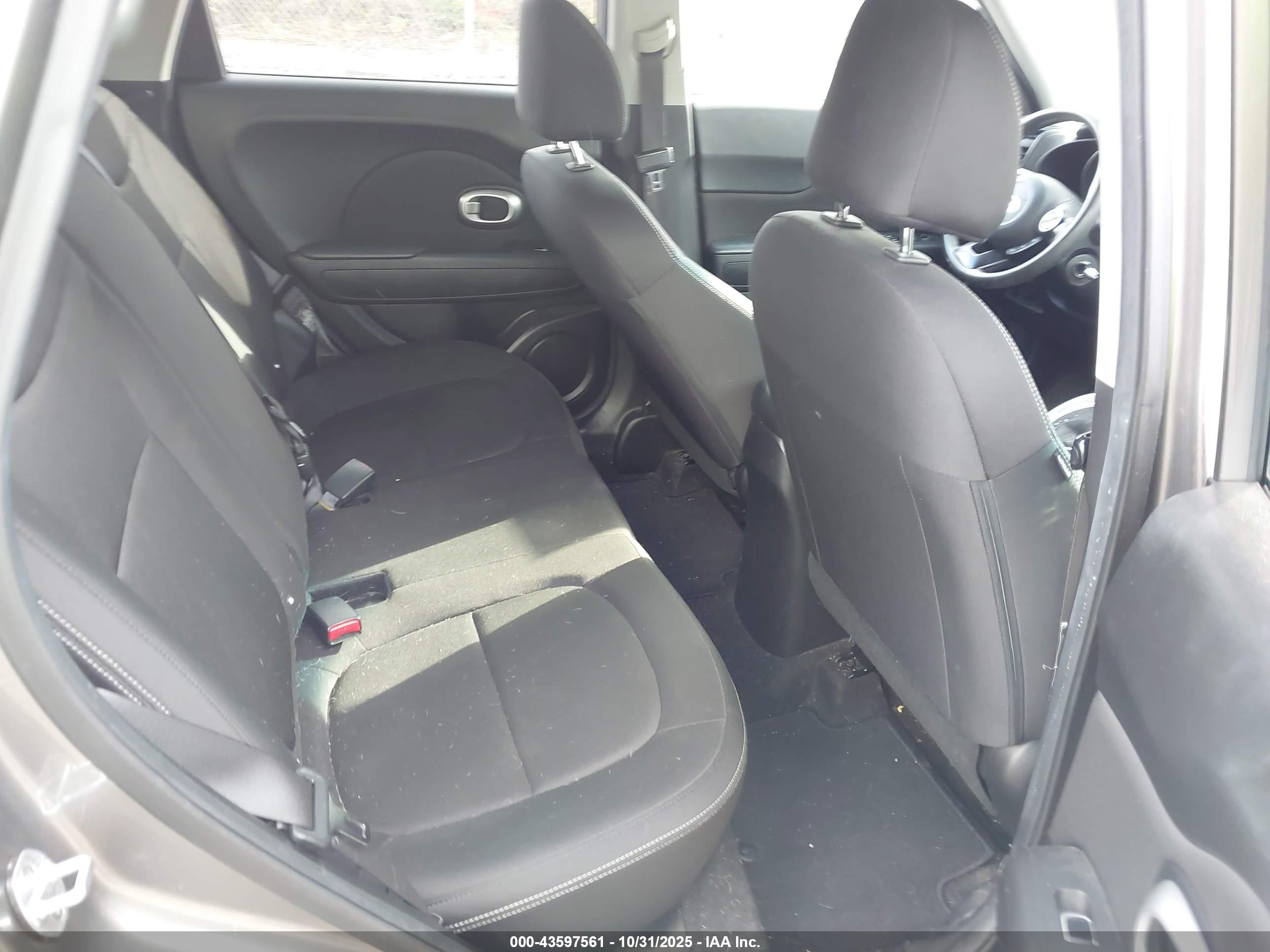 KIA SOUL image 8