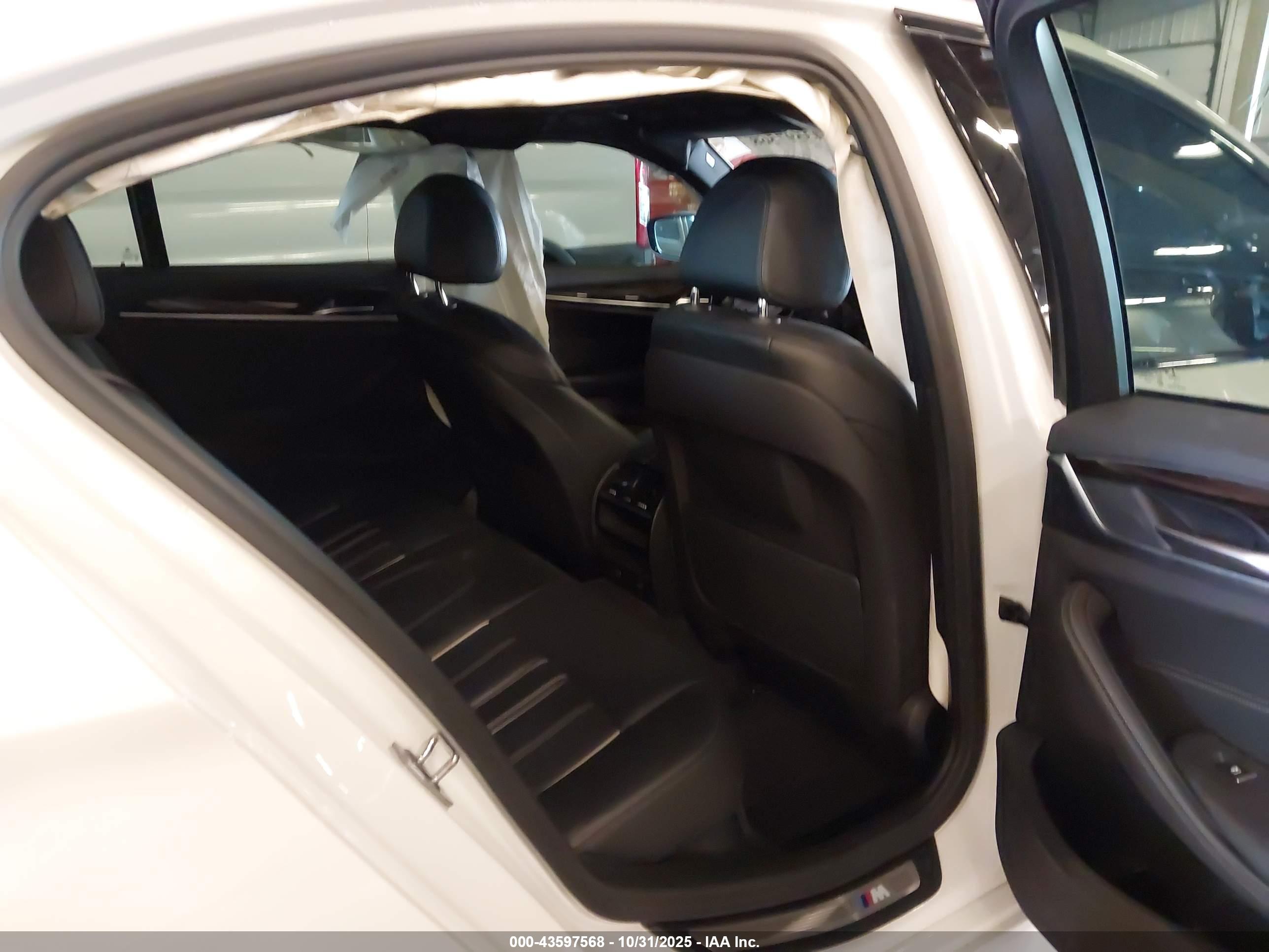 BMW 530E image 8
