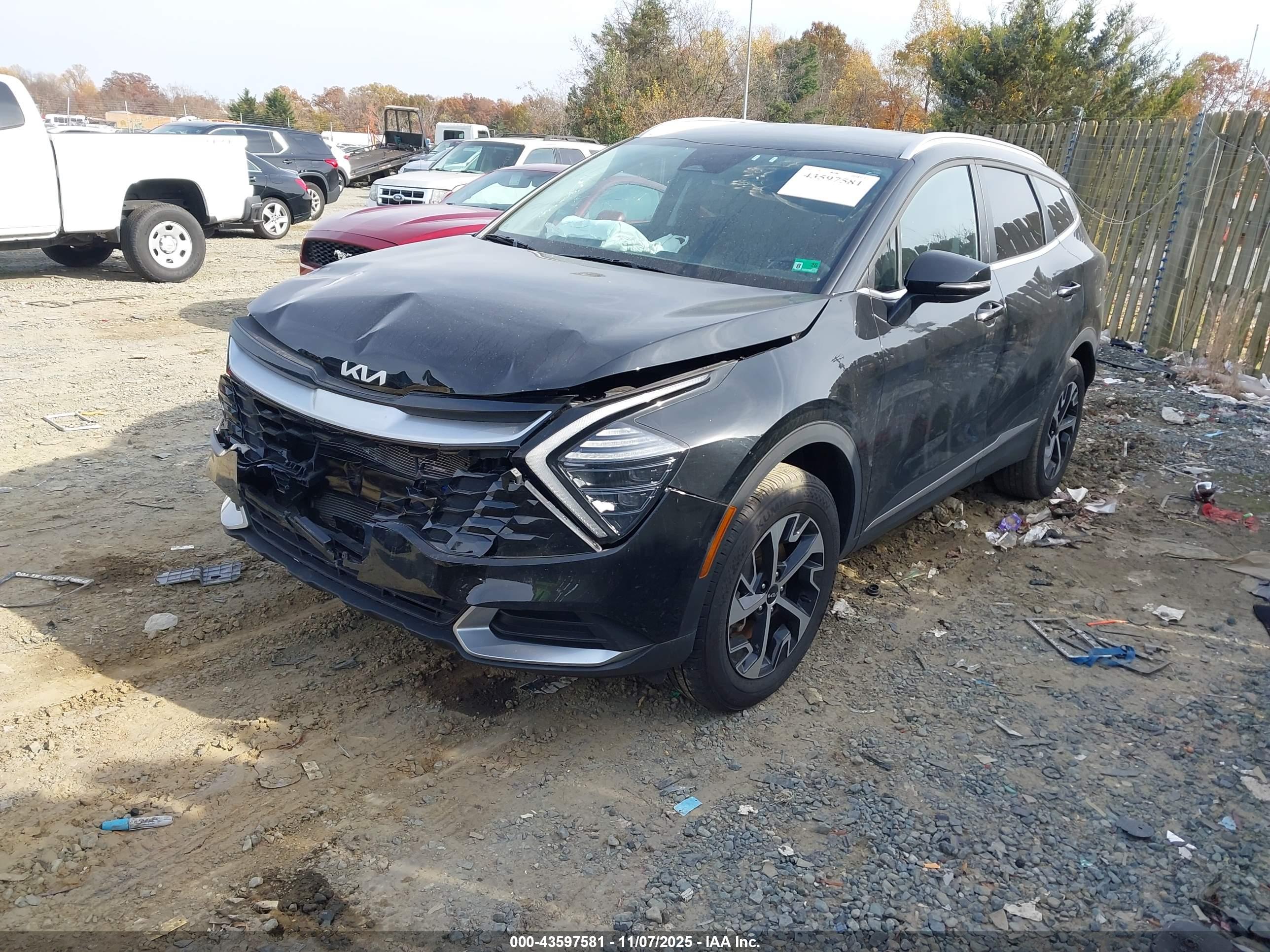 KIA SPORTAGE image 2