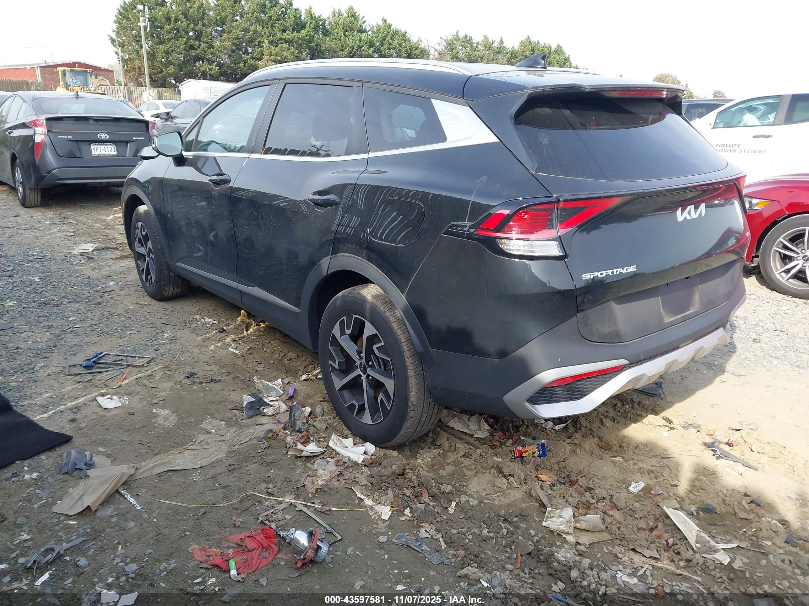 KIA SPORTAGE image 3