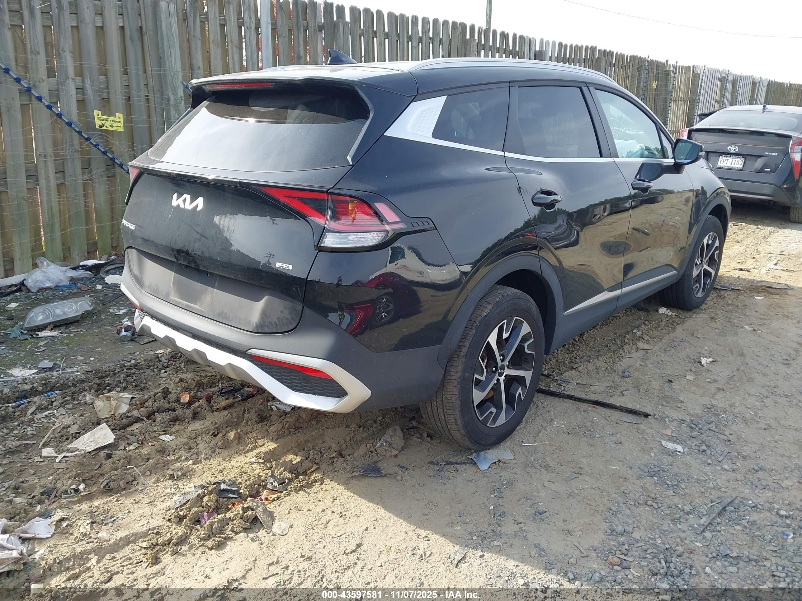 KIA SPORTAGE image 4