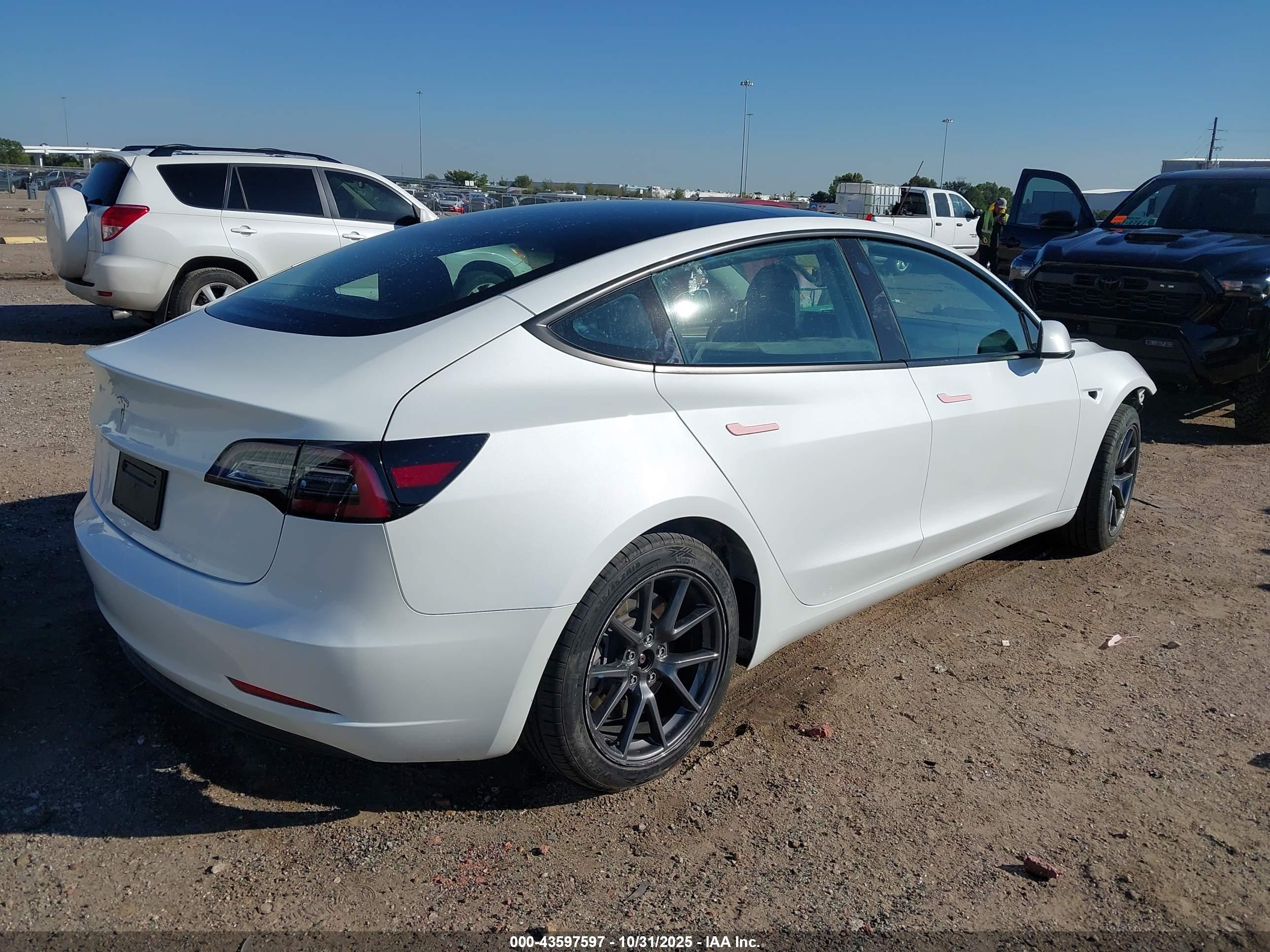 TESLA MODEL image 4