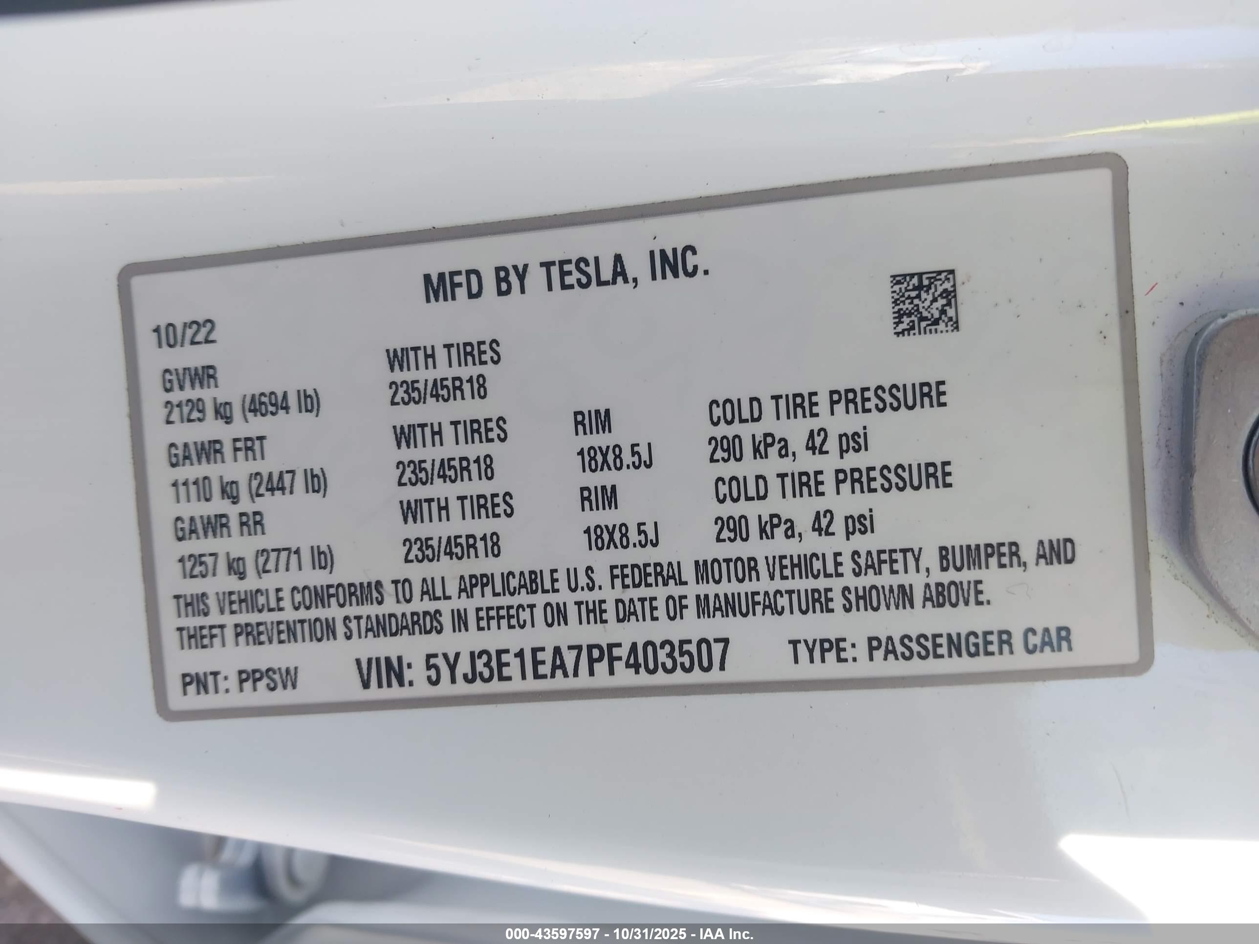 TESLA MODEL image 9
