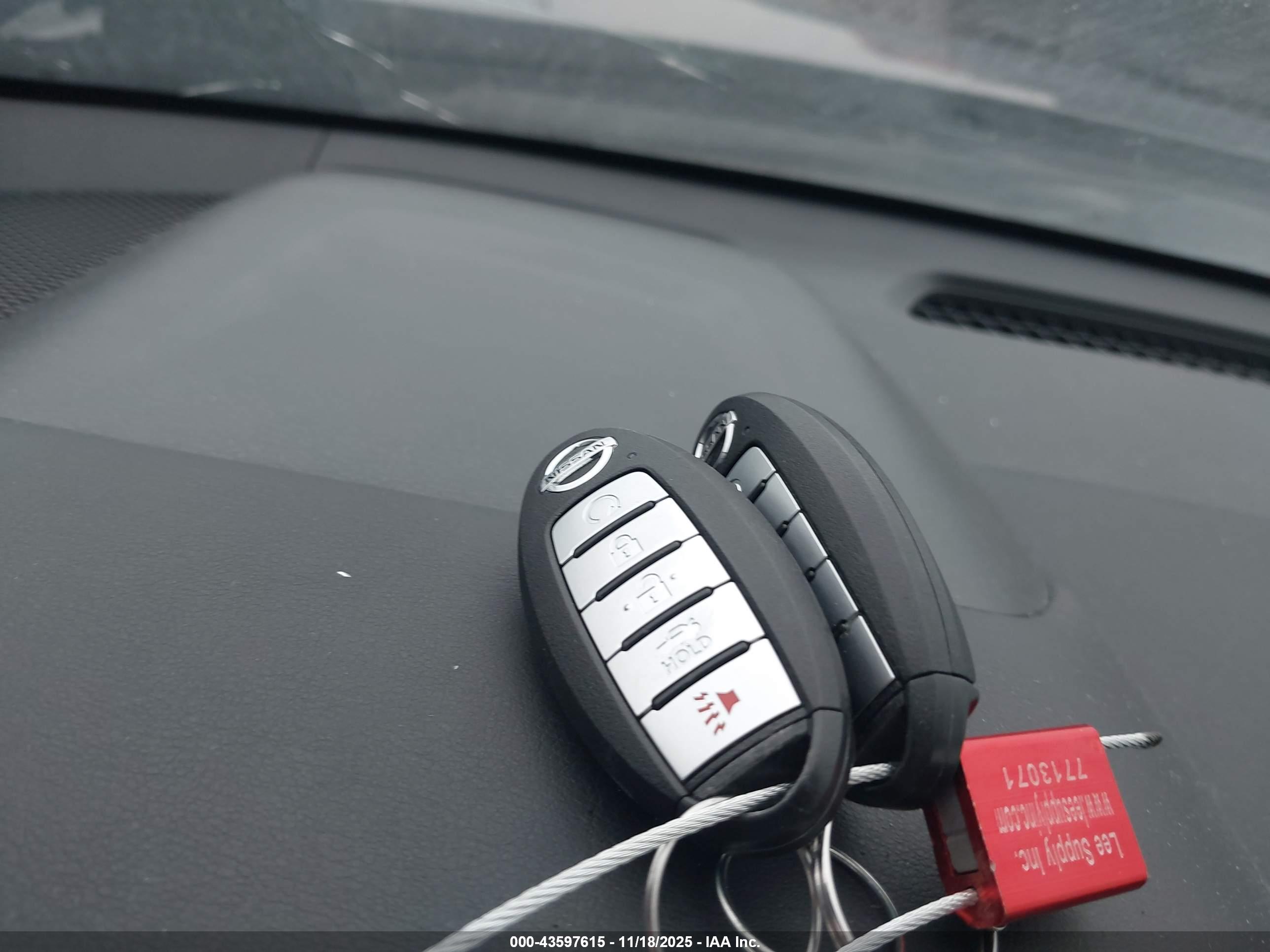 NISSAN ALTIMA image 11