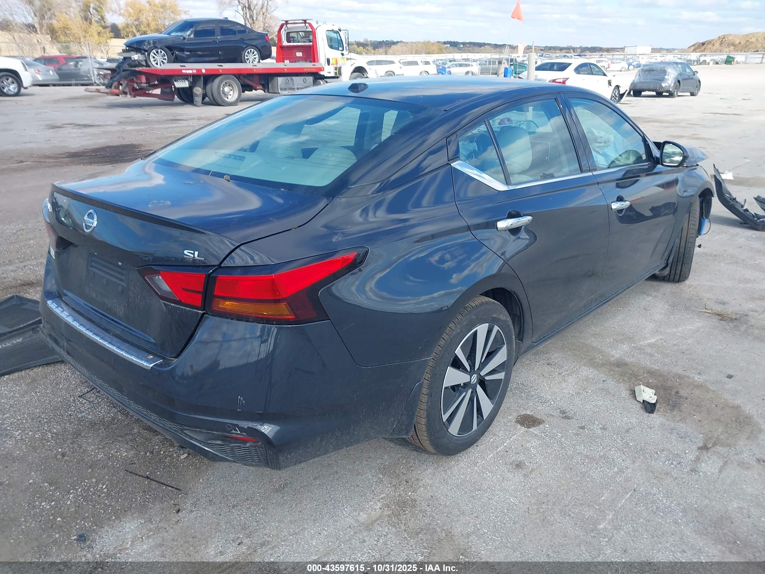 NISSAN ALTIMA image 4
