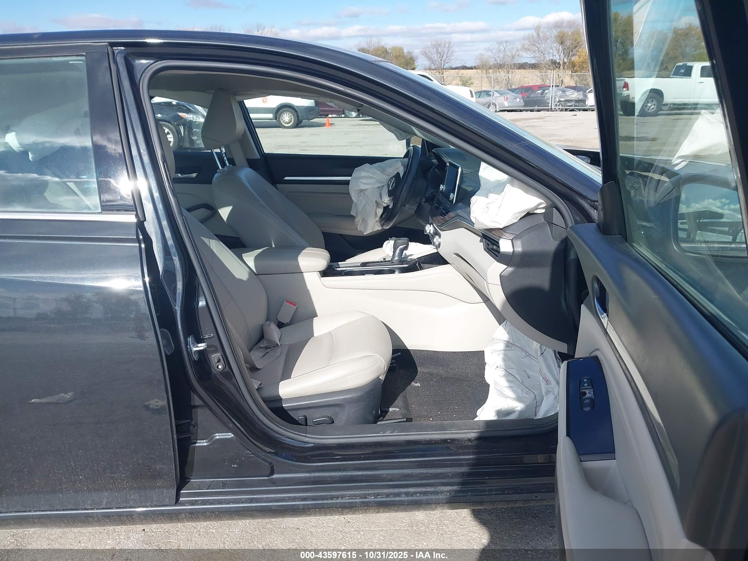 NISSAN ALTIMA image 5