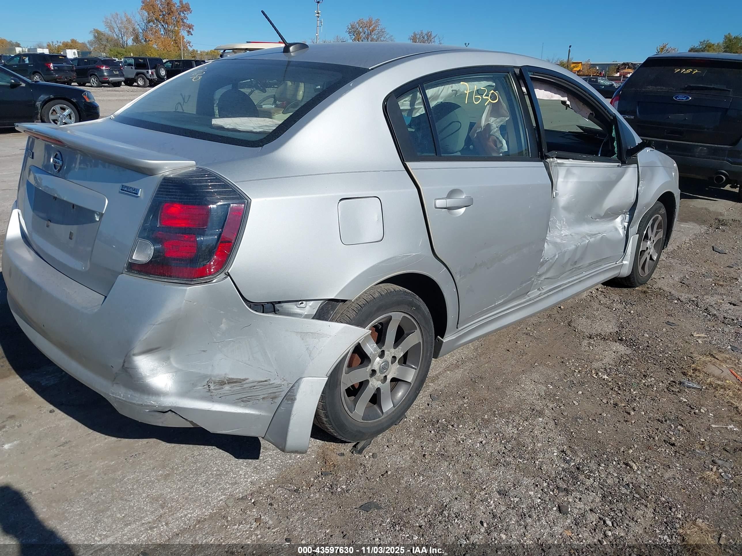 NISSAN SENTRA image 6