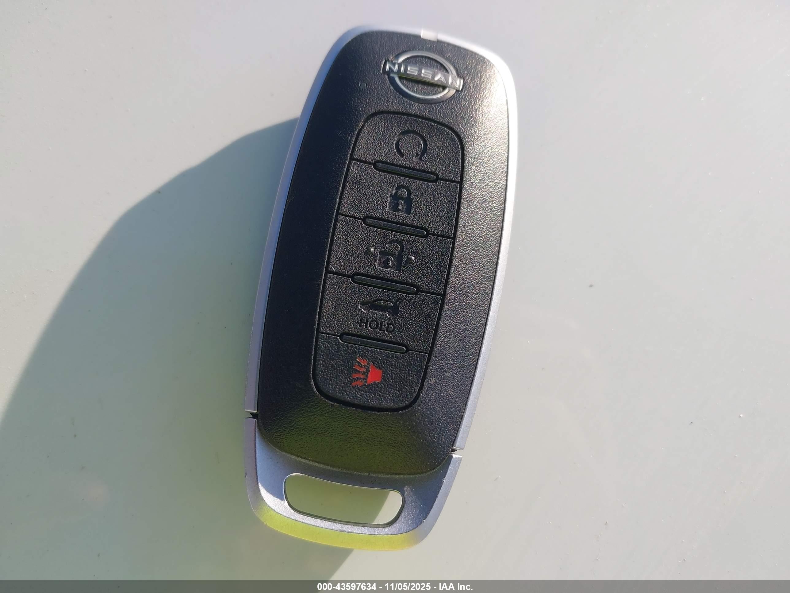 NISSAN PATHFINDER image 11