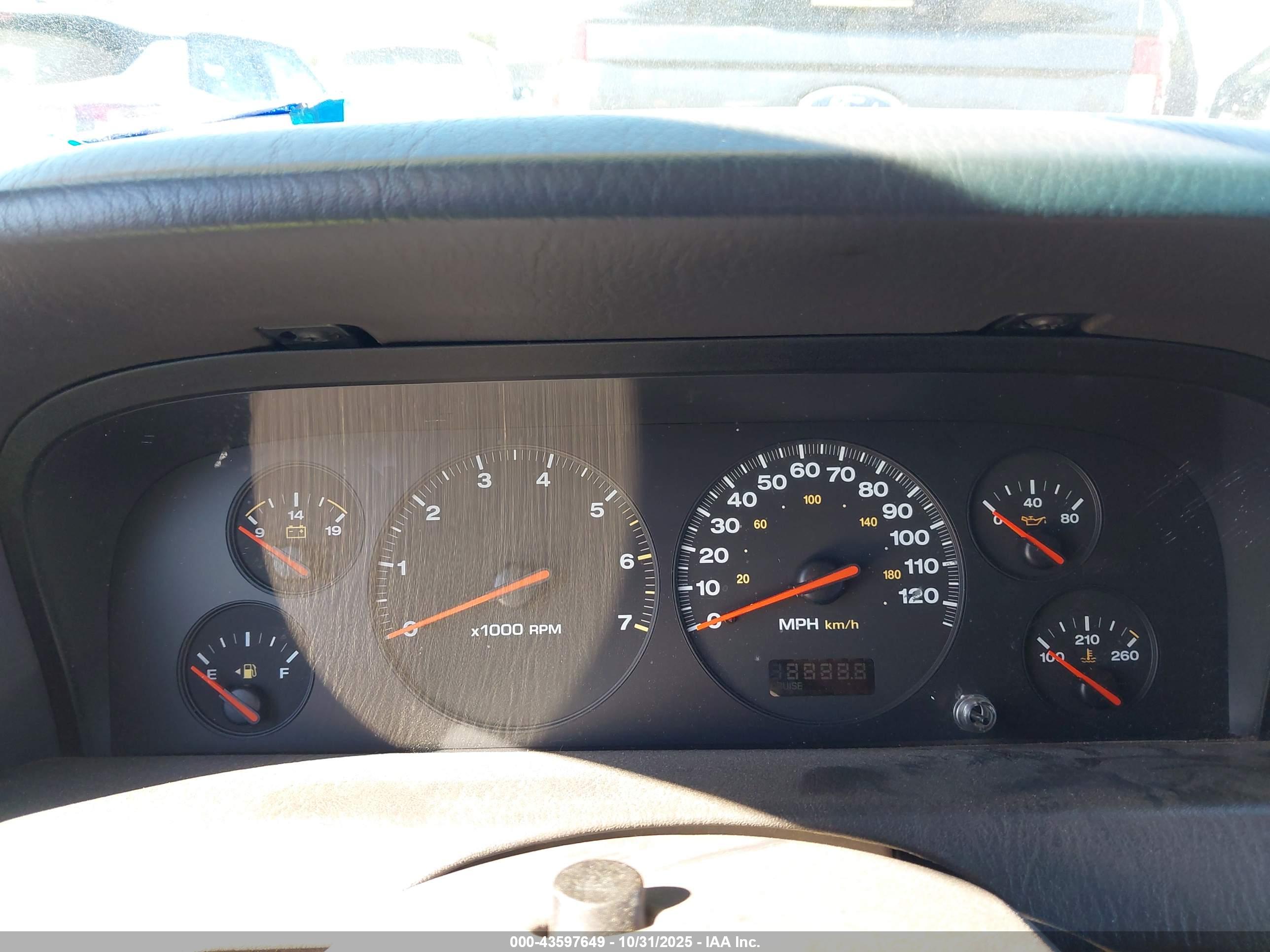 JEEP GRAND image 7