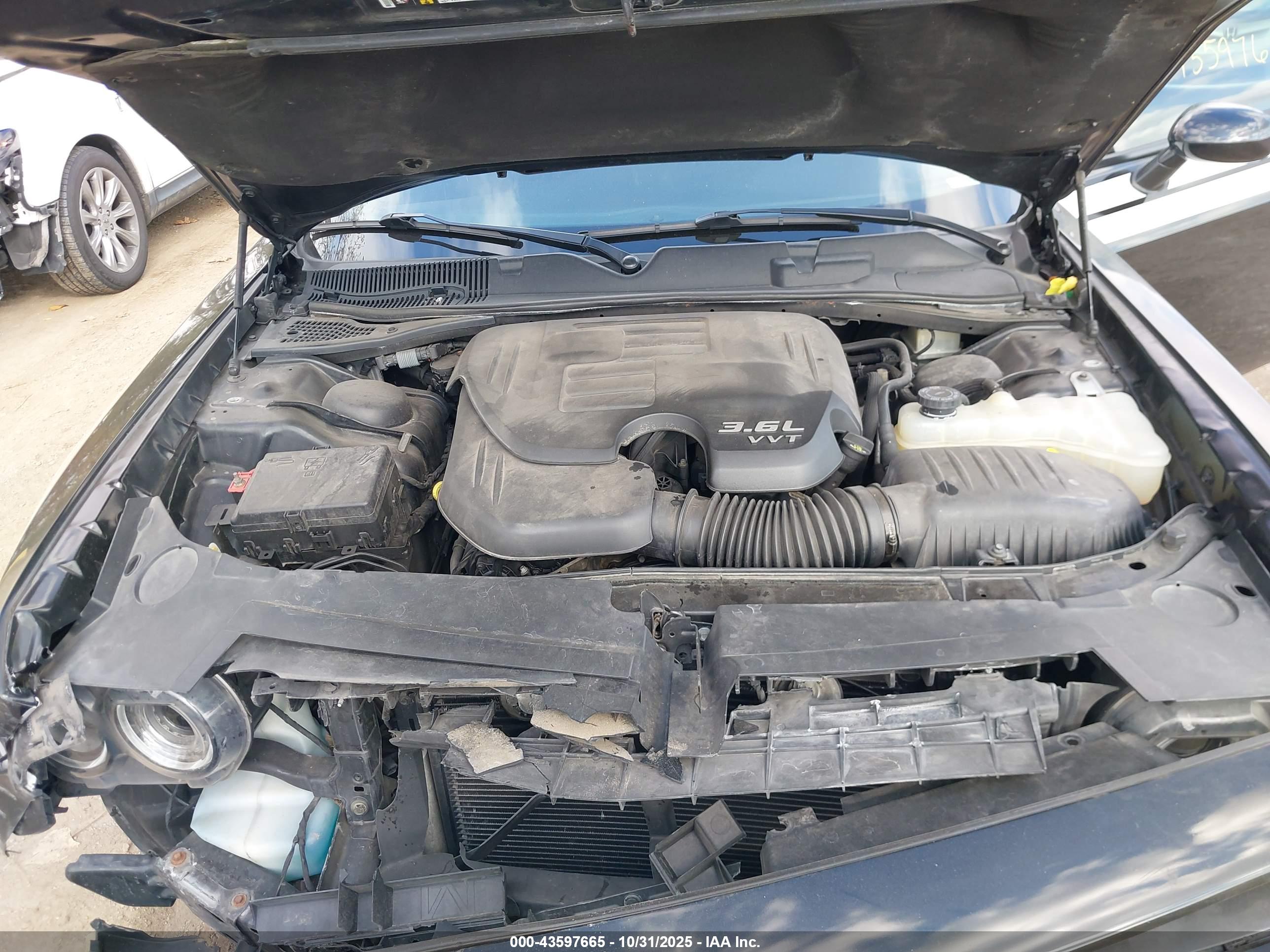 DODGE CHALLENGER image 10