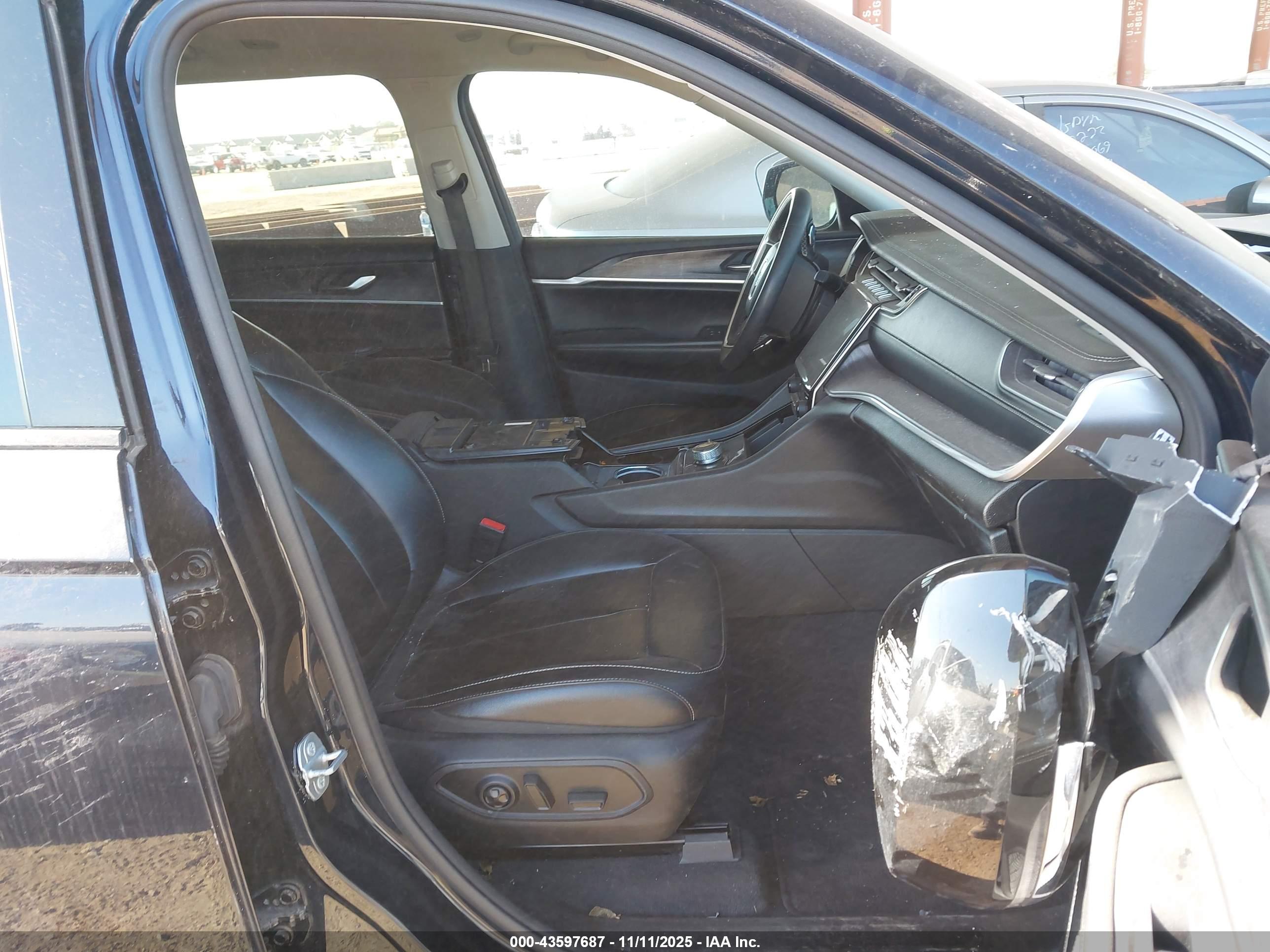 JEEP GRAND image 5