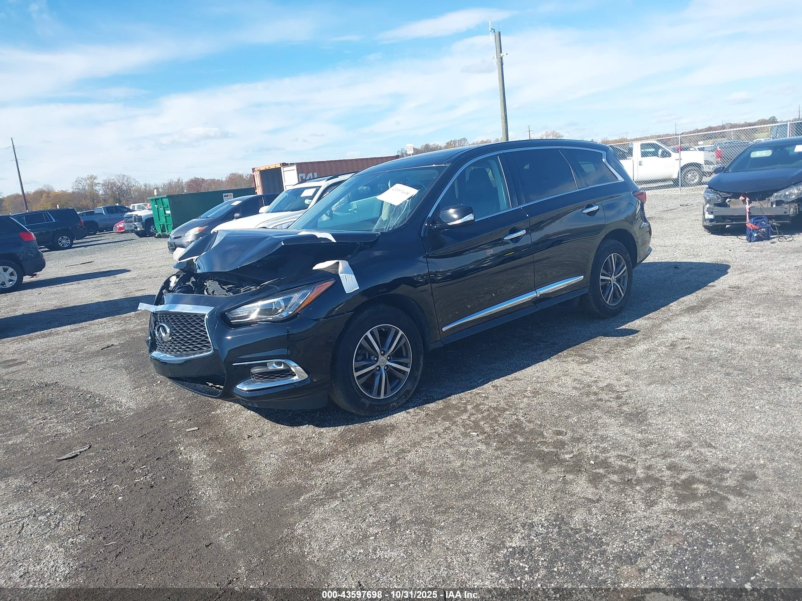 INFINITI QX60 image 2