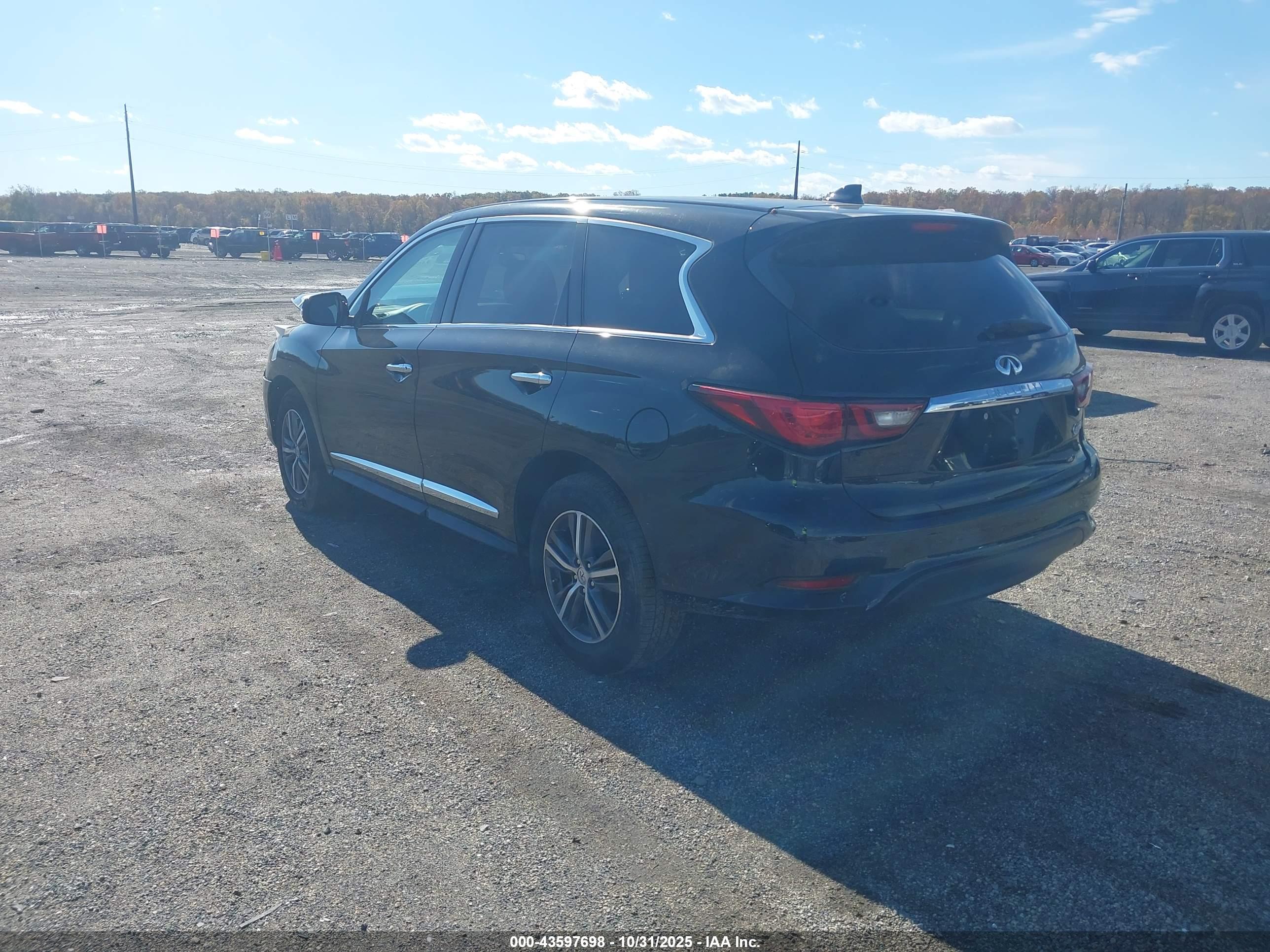 INFINITI QX60 image 3