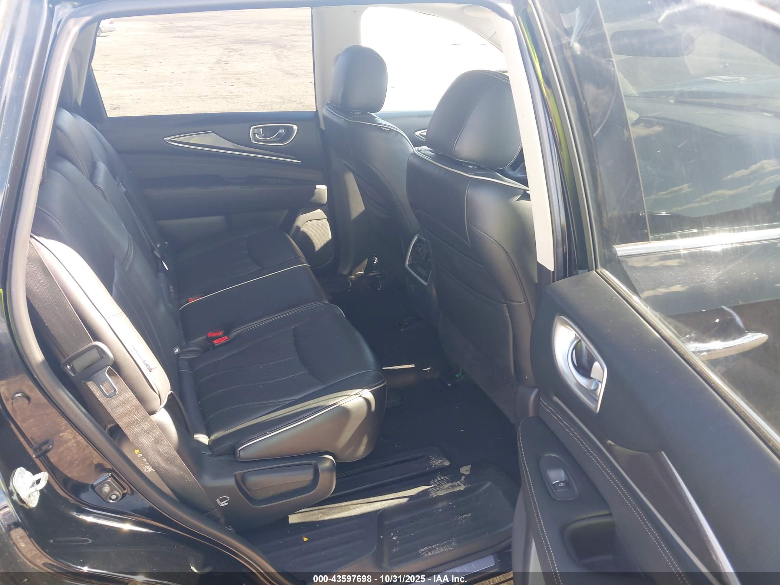 INFINITI QX60 image 8