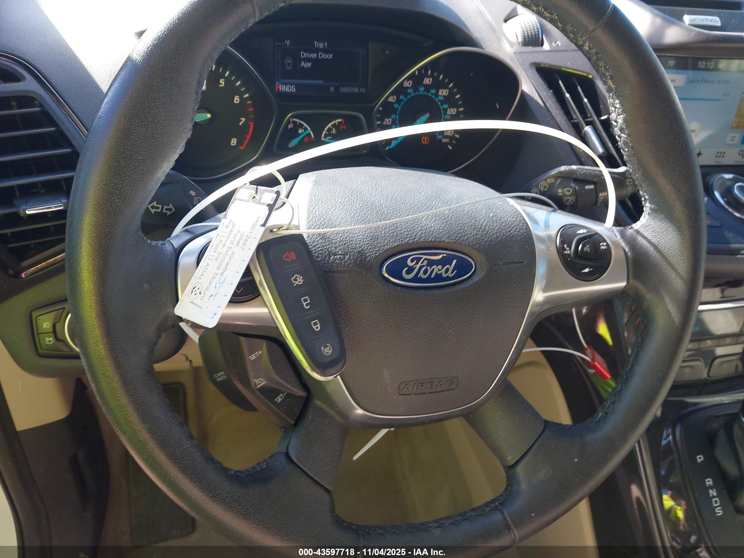 FORD ESCAPE image 11