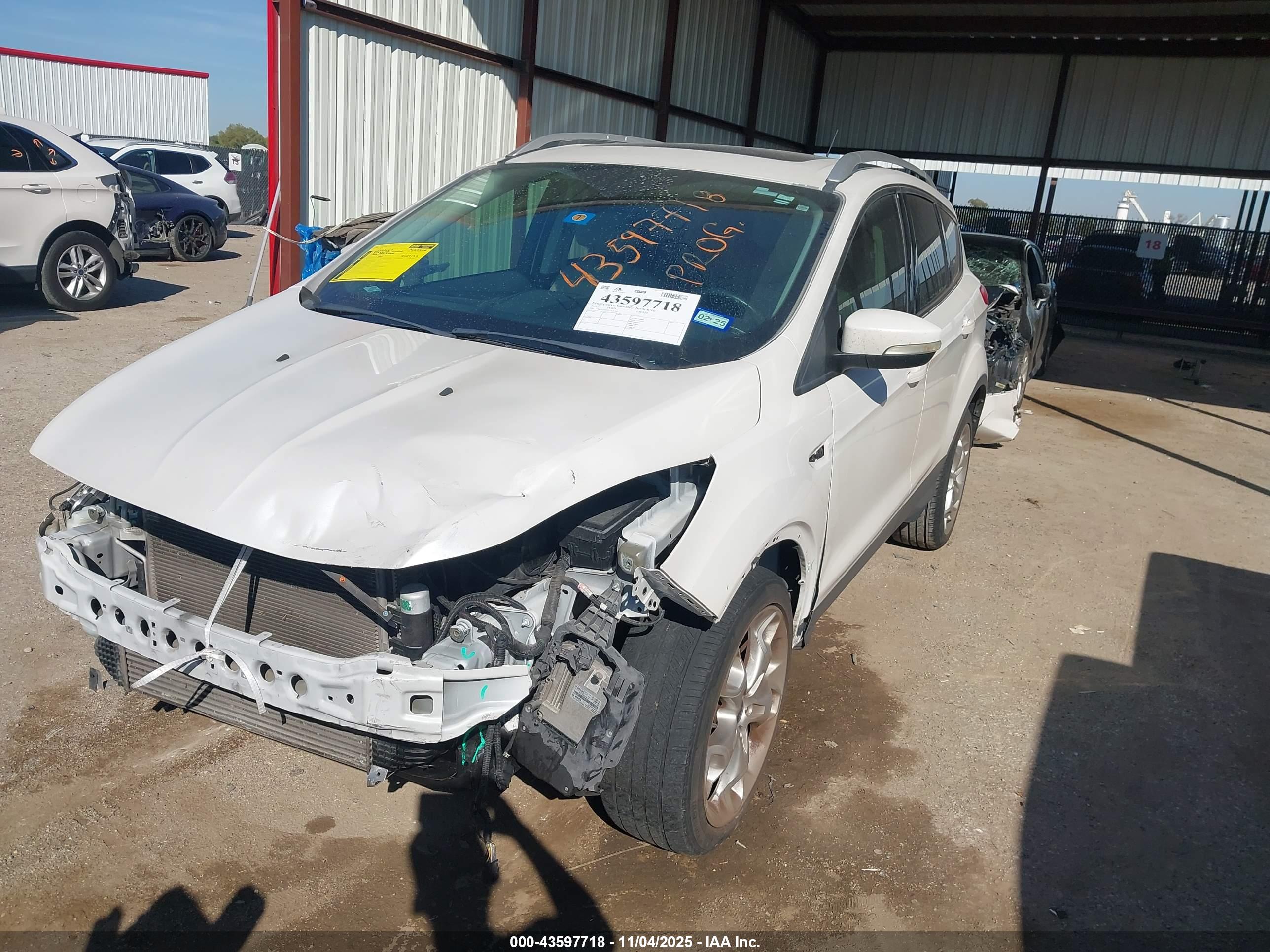 FORD ESCAPE image 2