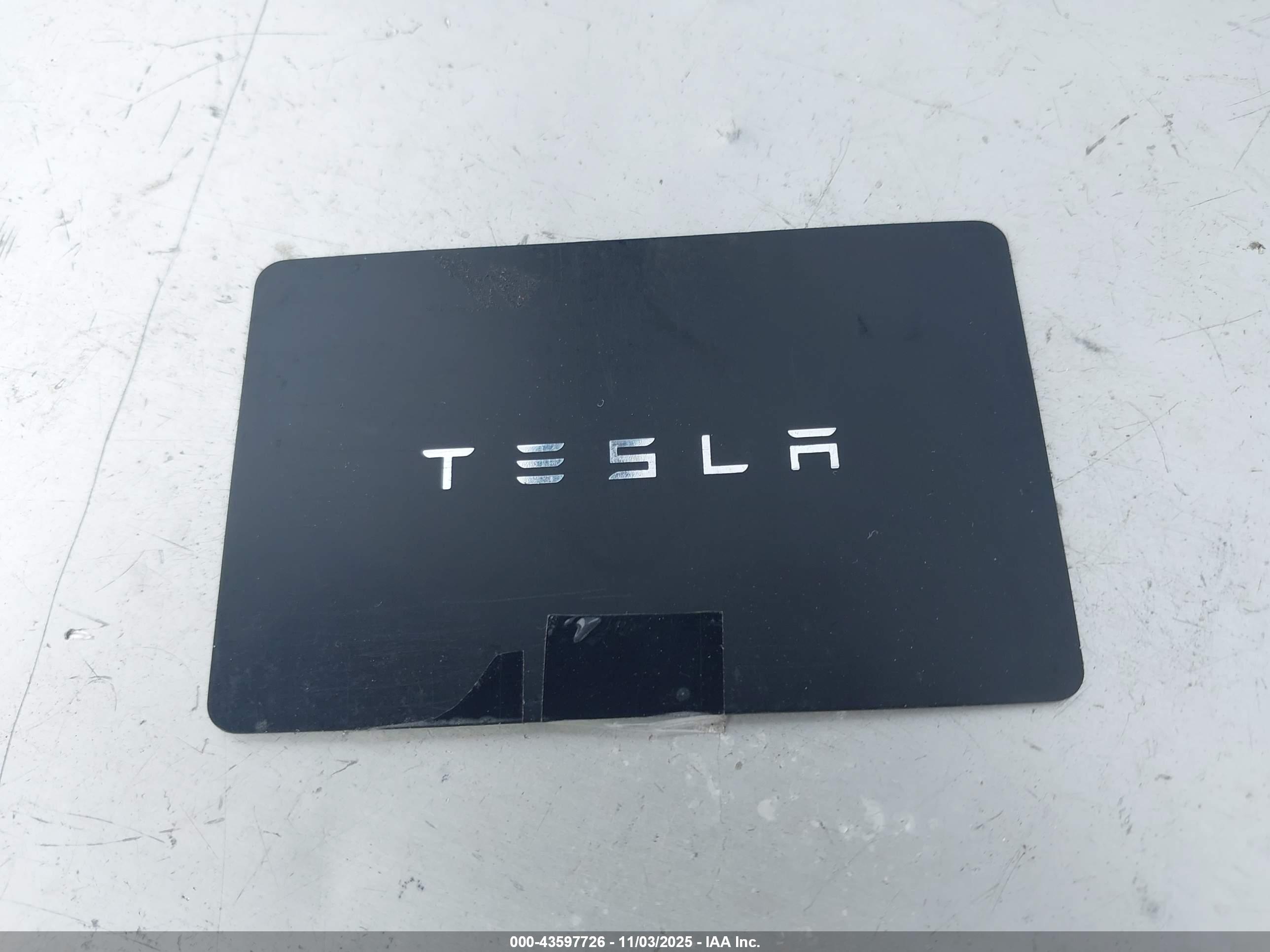 TESLA MODEL image 11