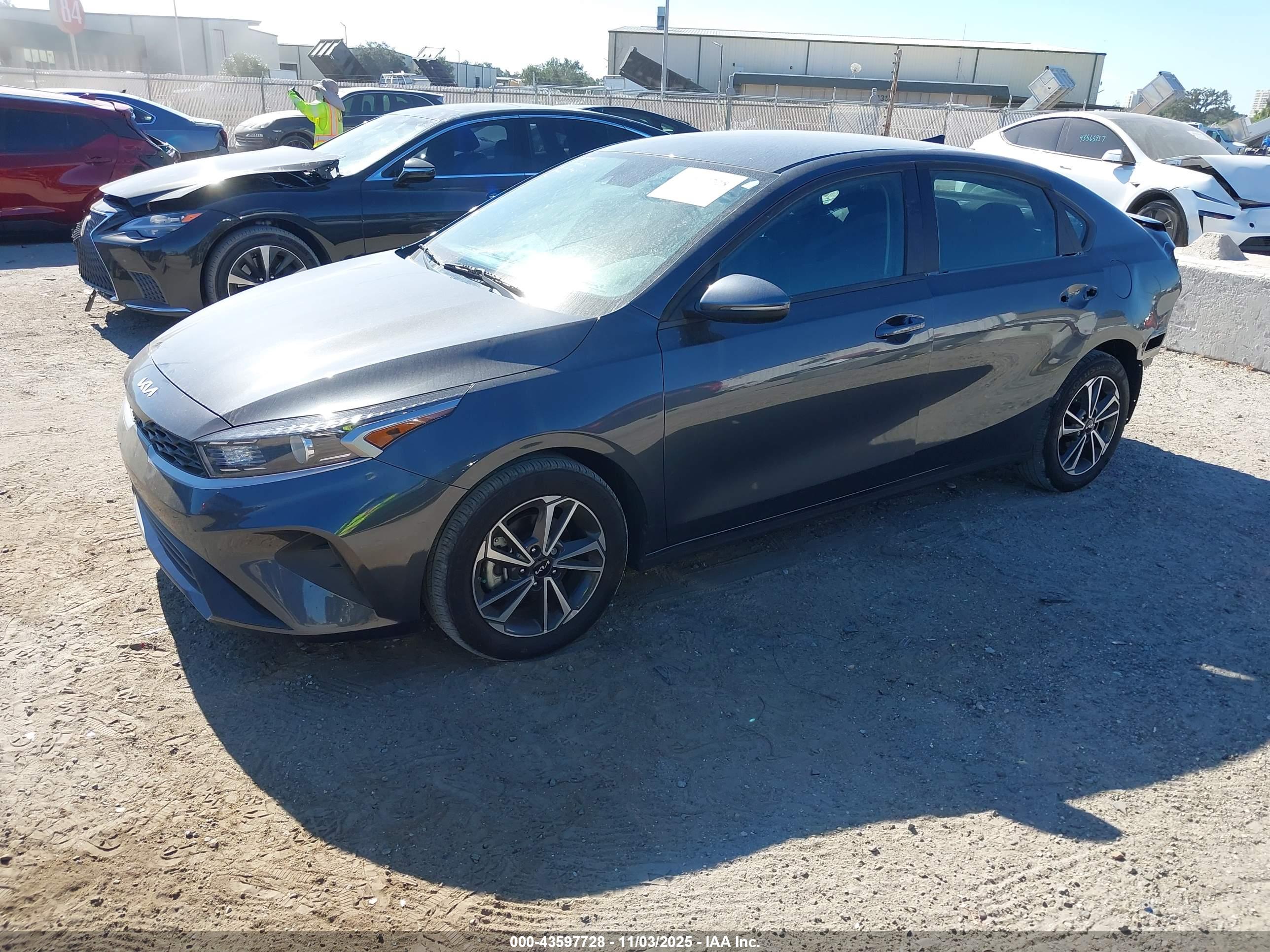 KIA FORTE image 2