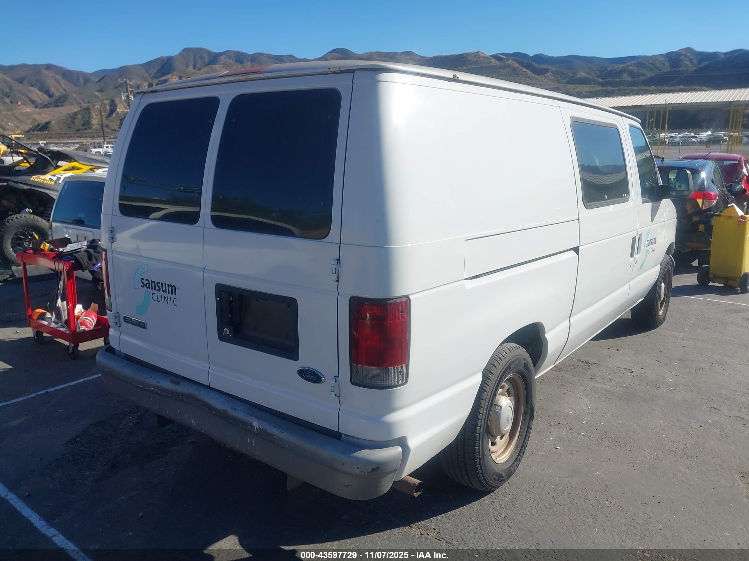 FORD E-150 image 4