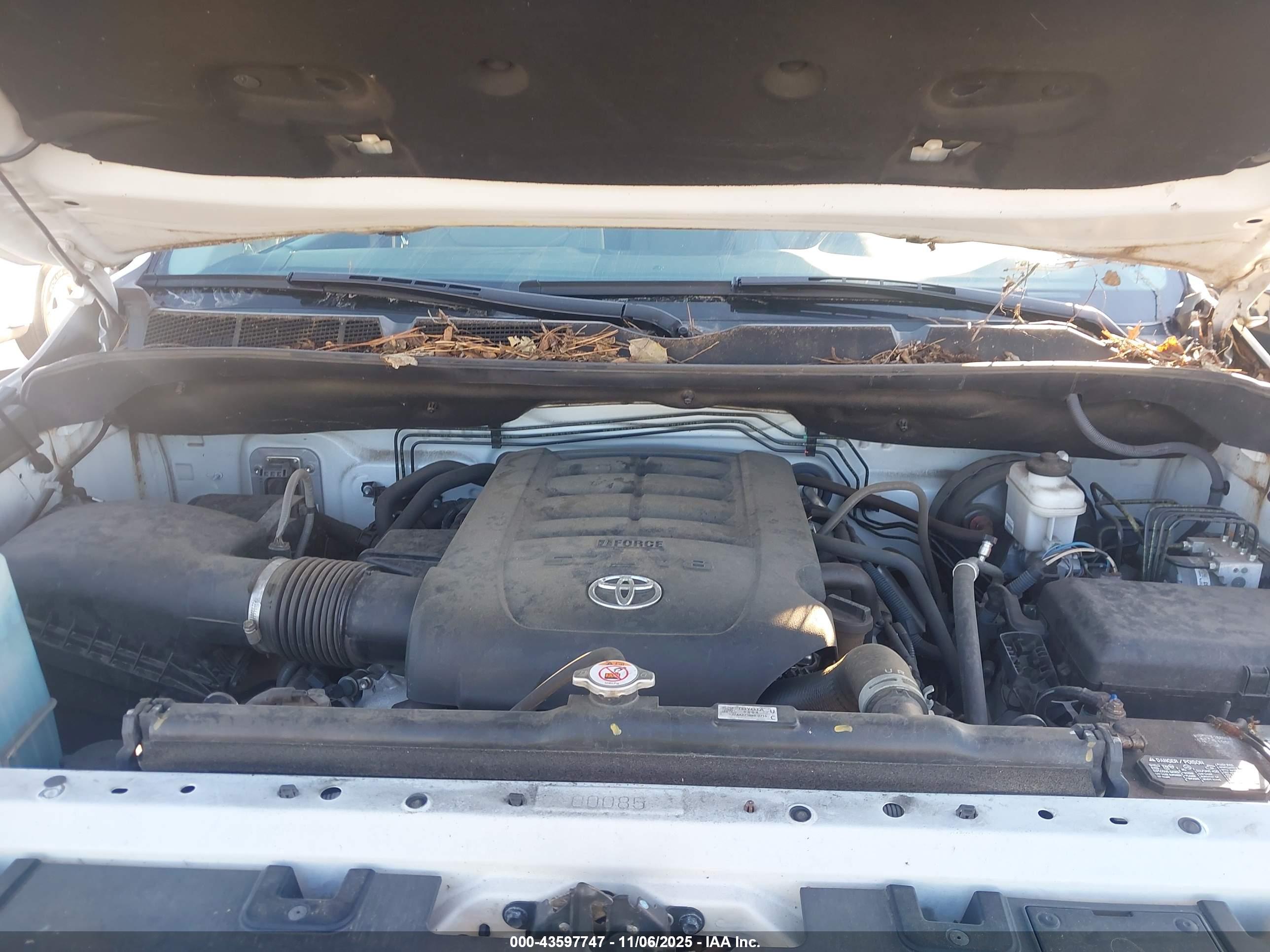 TOYOTA TUNDRA image 10
