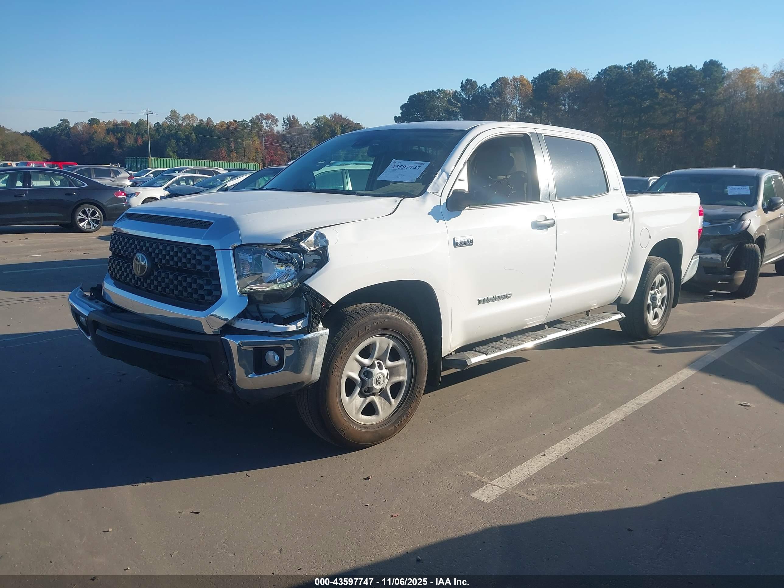 TOYOTA TUNDRA image 2