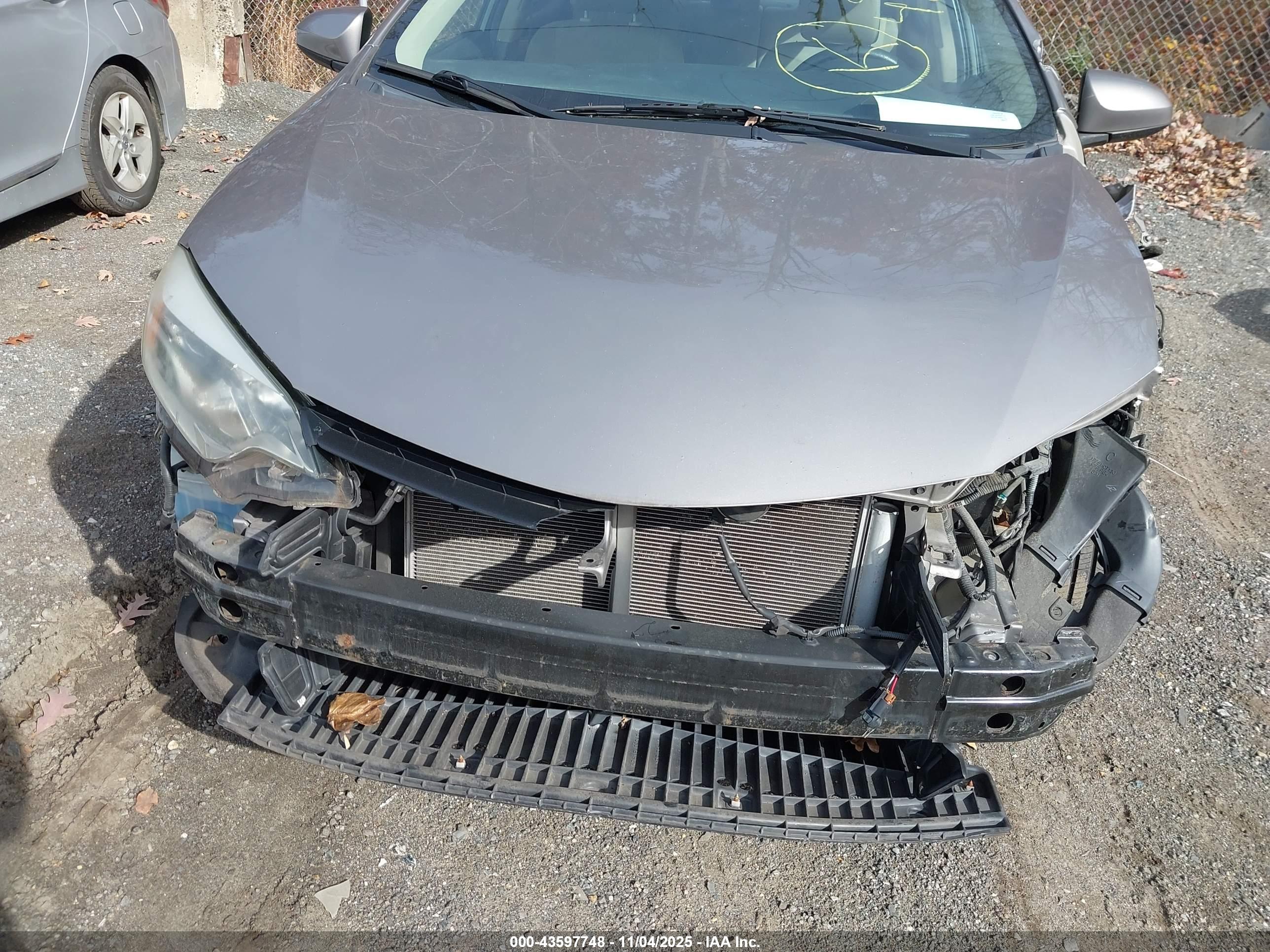 TOYOTA COROLLA image 6