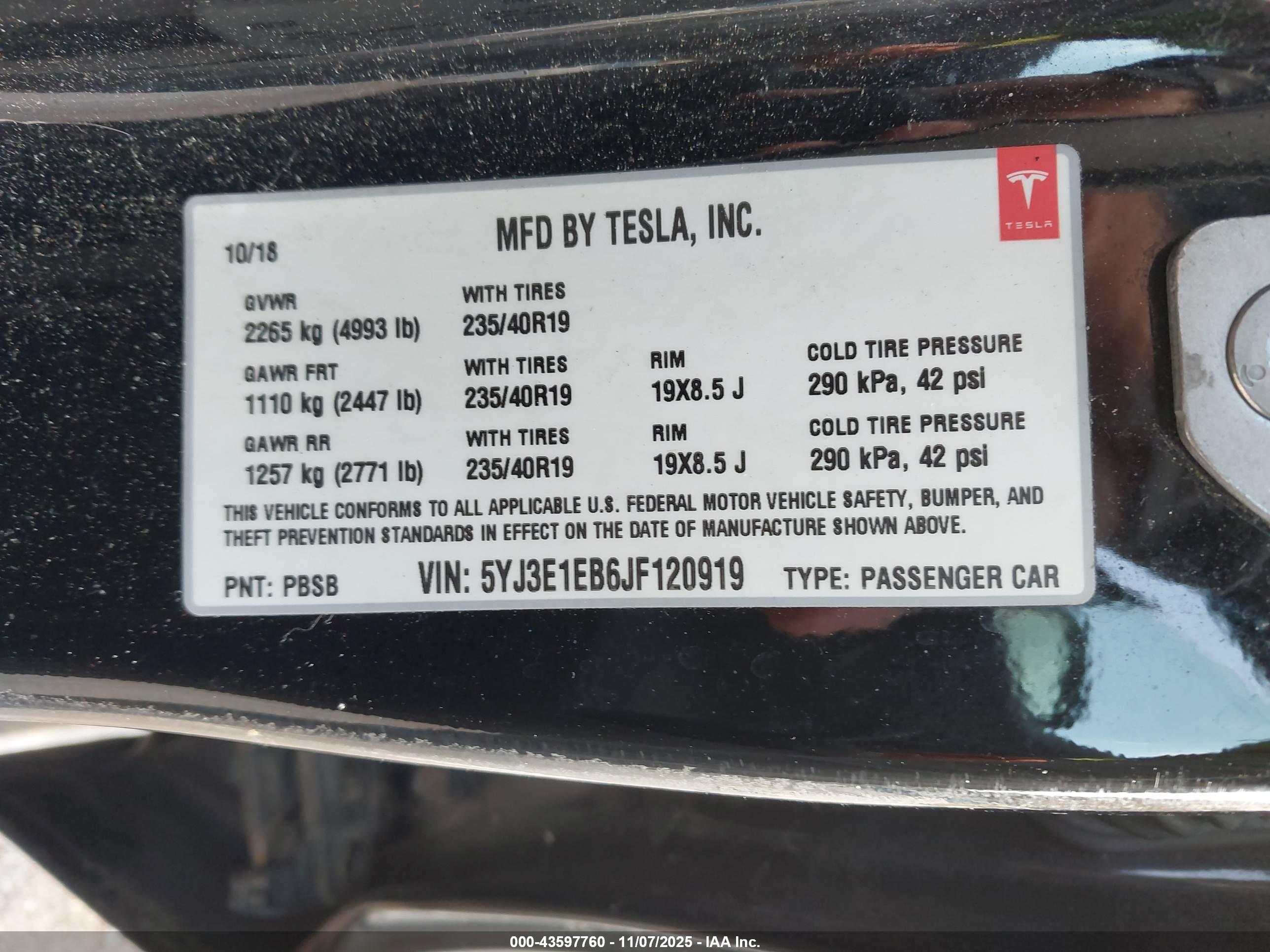 TESLA MODEL image 9