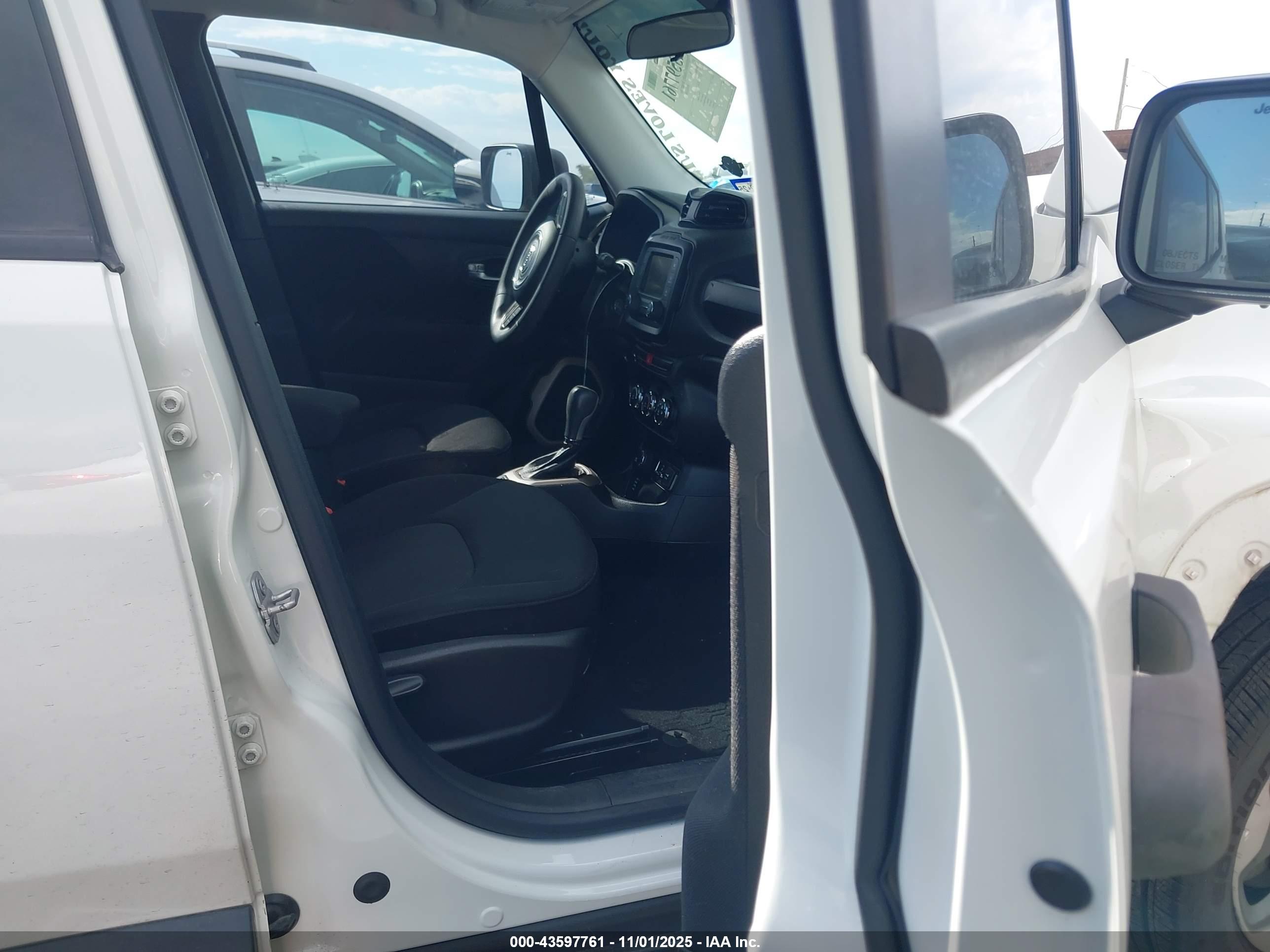 JEEP RENEGADE image 5