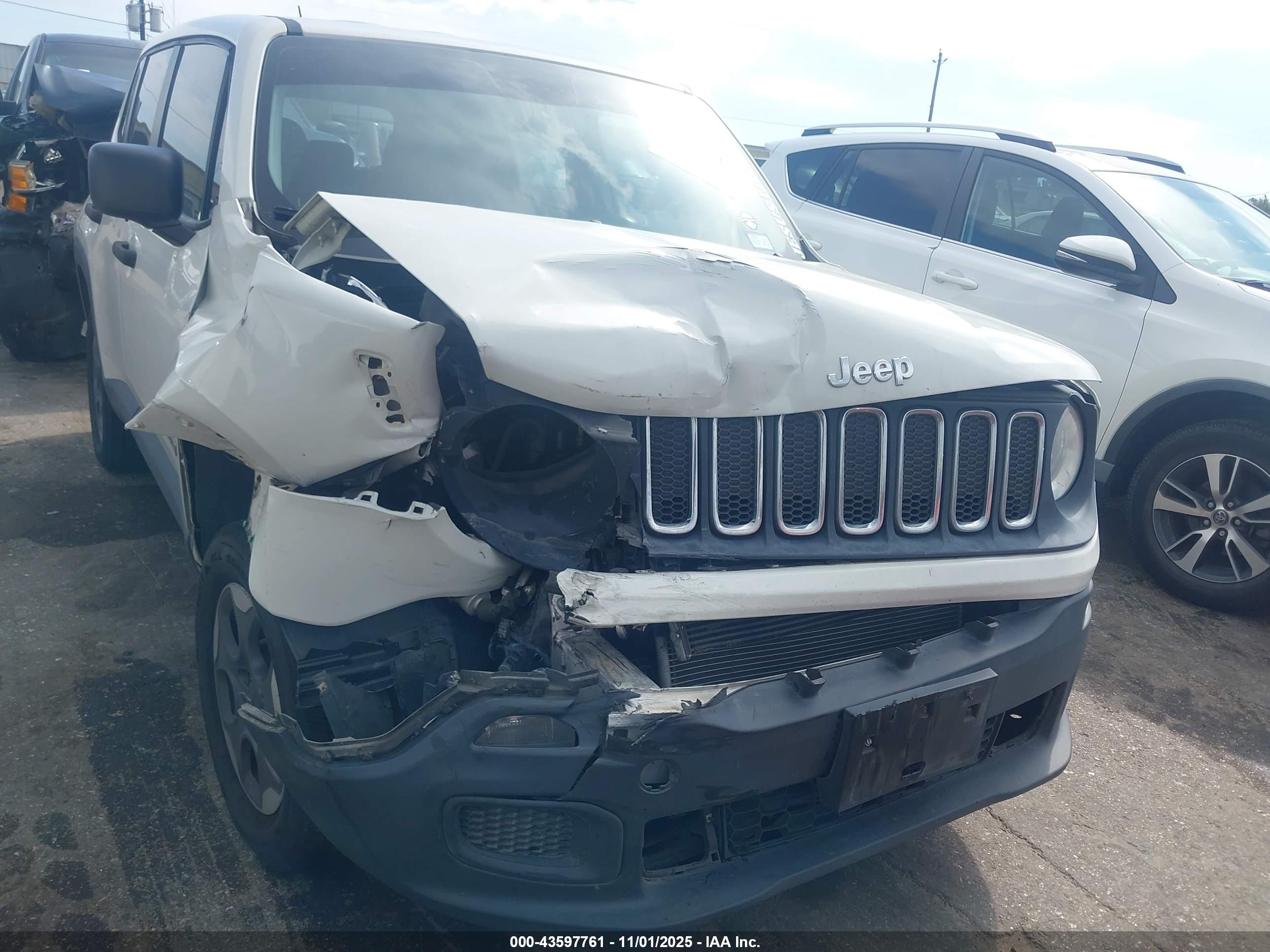 JEEP RENEGADE image 6