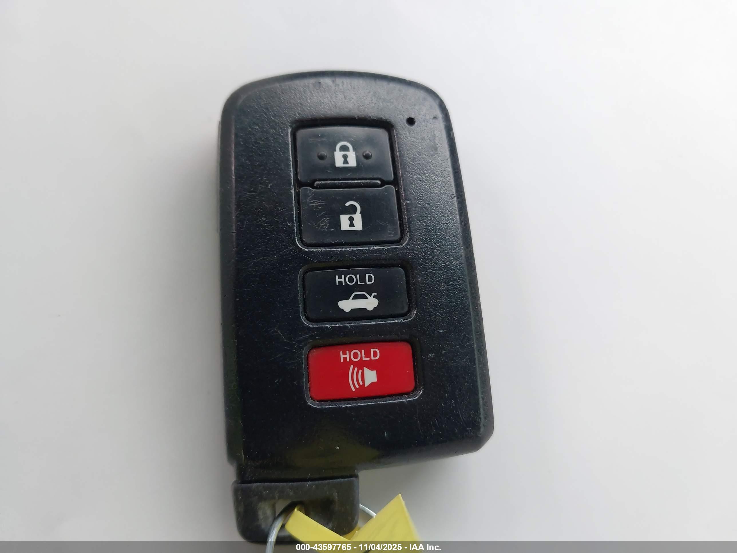 TOYOTA CAMRY image 11
