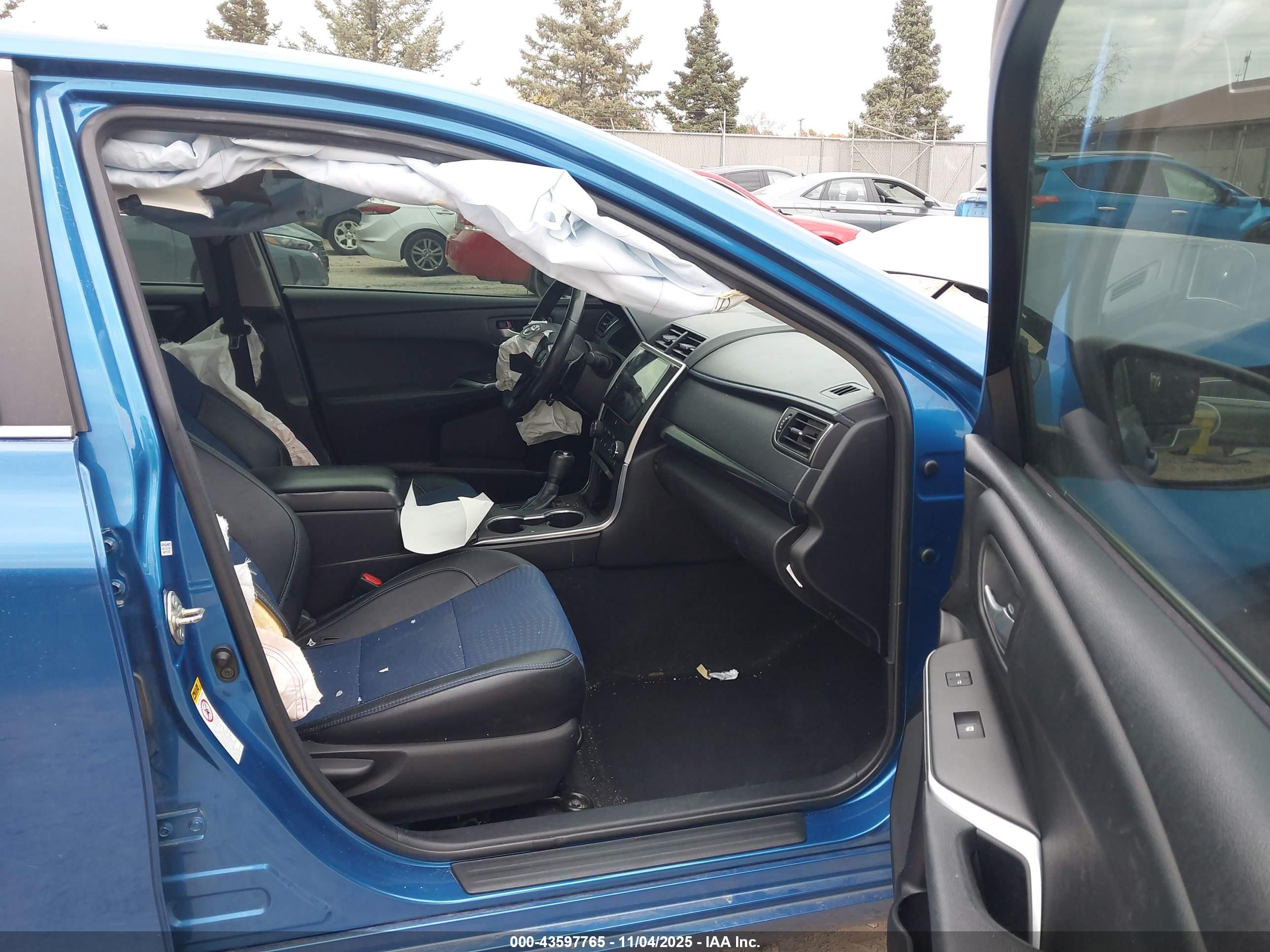 TOYOTA CAMRY image 5