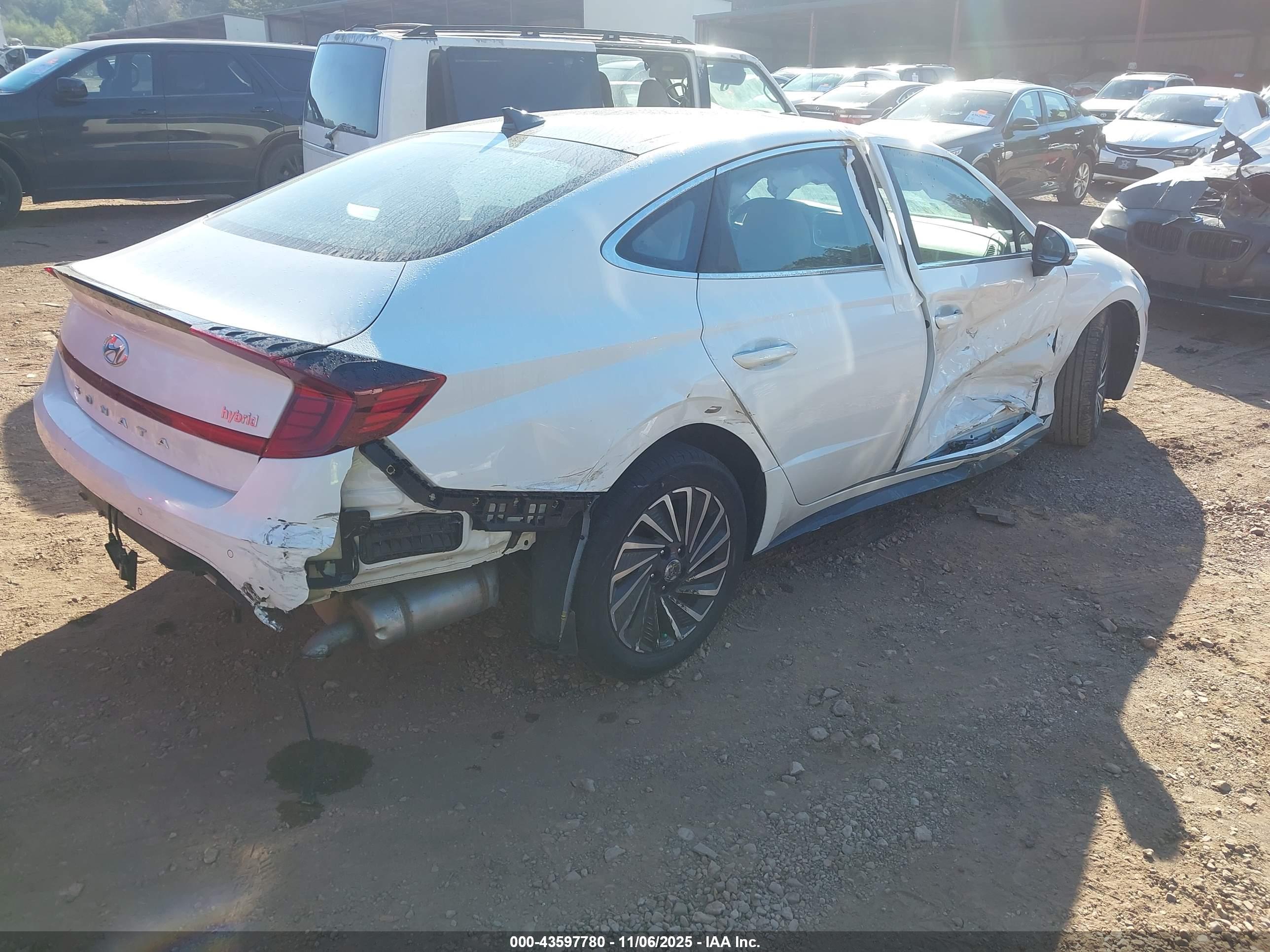HYUNDAI SONATA image 4