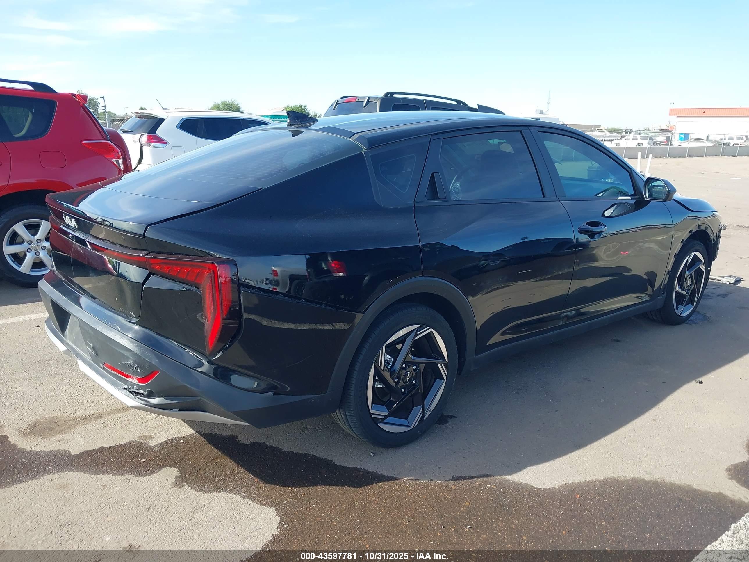 KIA K4 image 4
